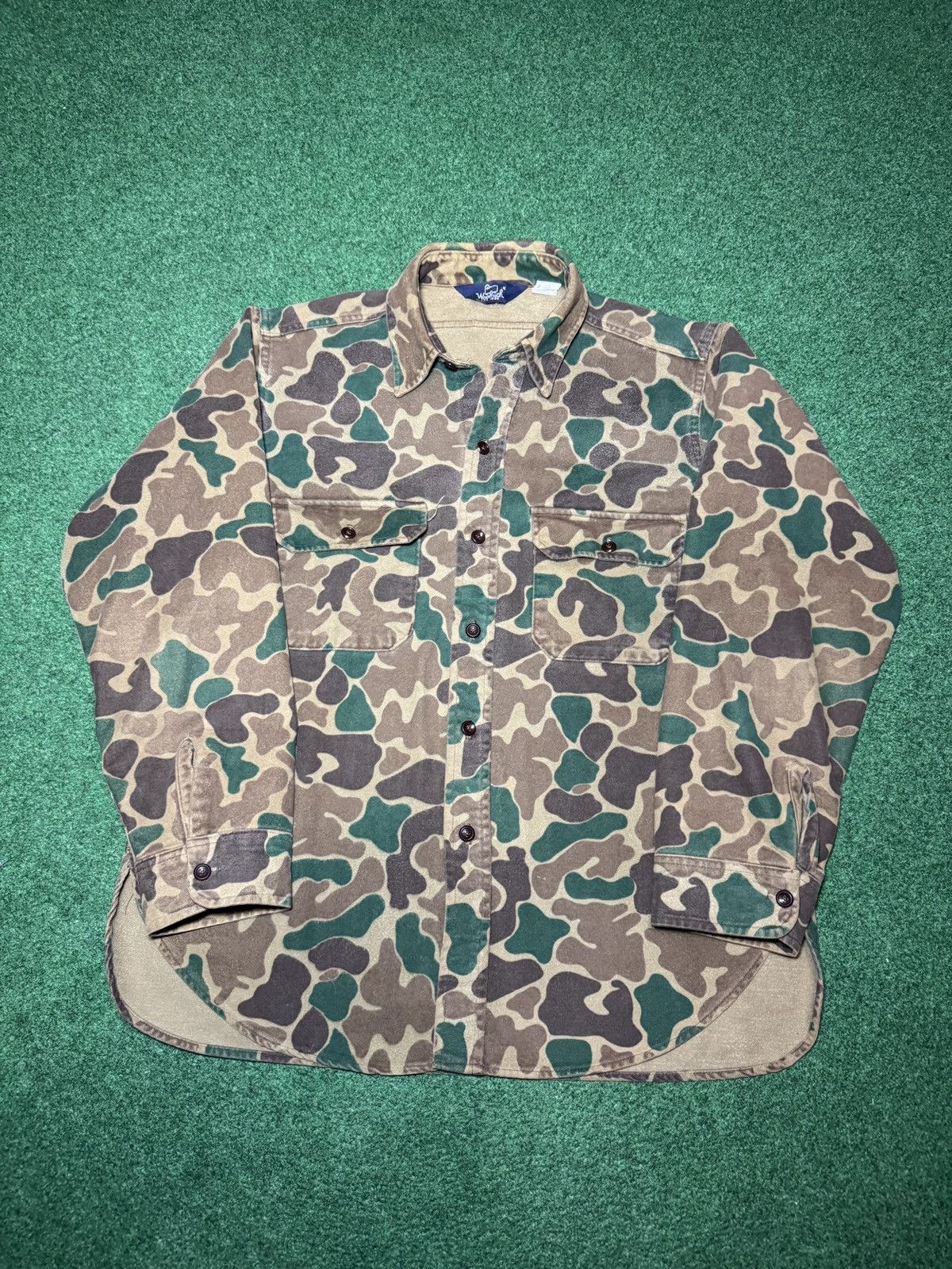 Woolrich Woolen Mills Vintage Woolrich Duck Camo Chamois L Button Up Flannel Shirt Size US L / EU 52-54 / 3 - 1 Thumbnail