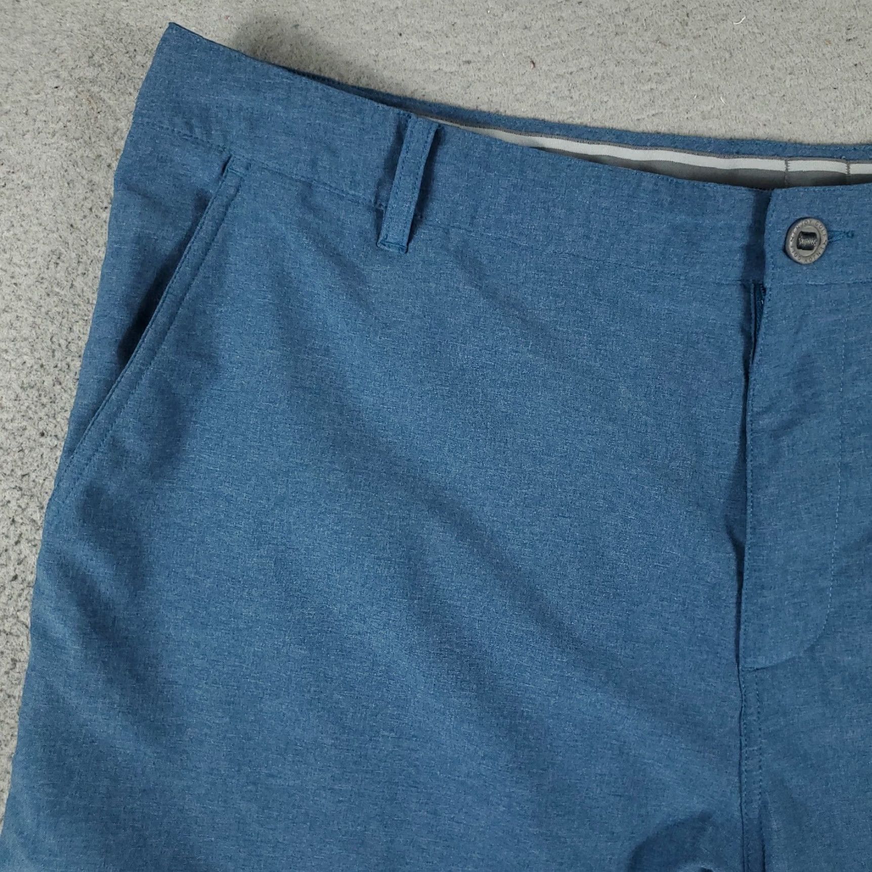 Puma Puma Shorts Mens 40 Blue Chino Flat Front Regular Fit Pocket Logo Shorts Size US 40 / EU 56 - 2 Thumbnail