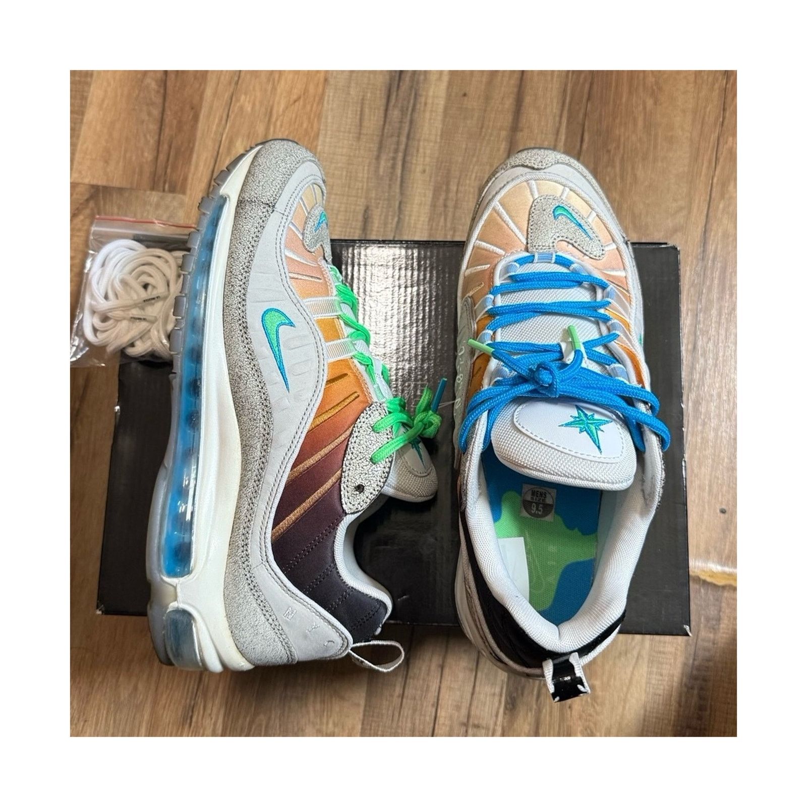 Nike 2019 Nike Air Max 98 On Air NYC La Mezcla Size US 9.5 / EU 42-43 - 1 Thumbnail