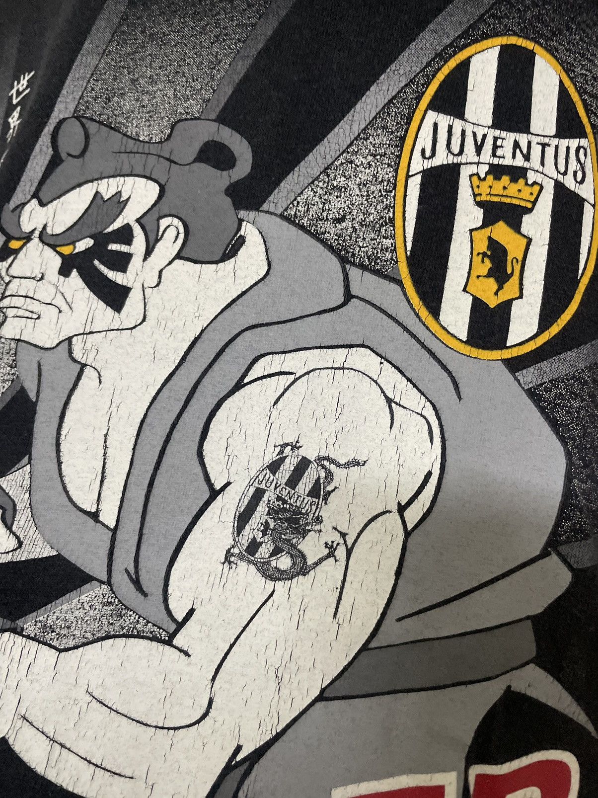 Vintage JUVENTUS 1996 TRAINING FOOTBALL INTERNATIONAL CUP TOKYO TEE Size US XL / EU 56 / 4 - 5 Thumbnail