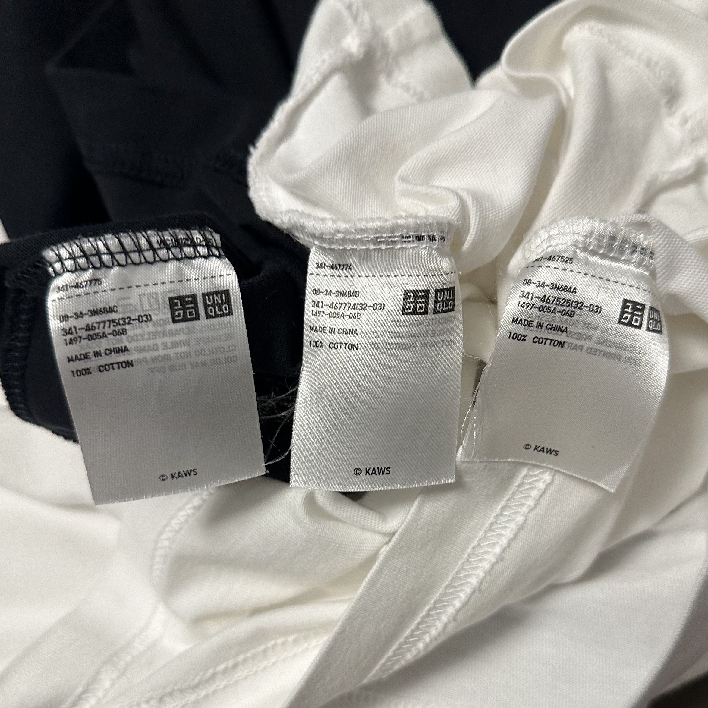 Kaws × Uniqlo LOT OF 3 TEES FROM UNIQLO X KAWS "WHAT PARTY" 2023 COLLAB Size US L / EU 52-54 / 3 - 4 Thumbnail