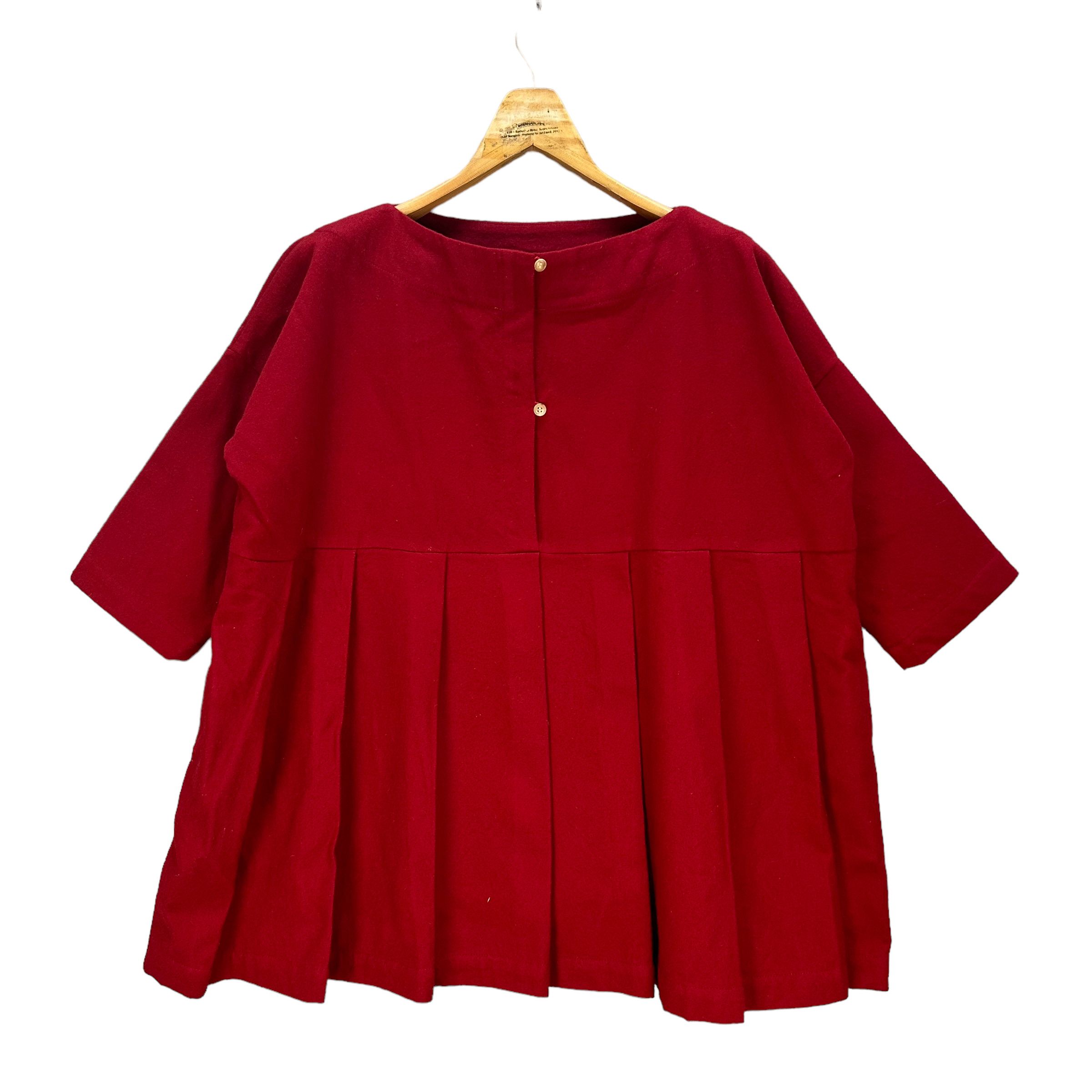 Japanese Brand VERITECOEUR RED BLOUSE #8279-221 Size ONE SIZE - 1 Thumbnail