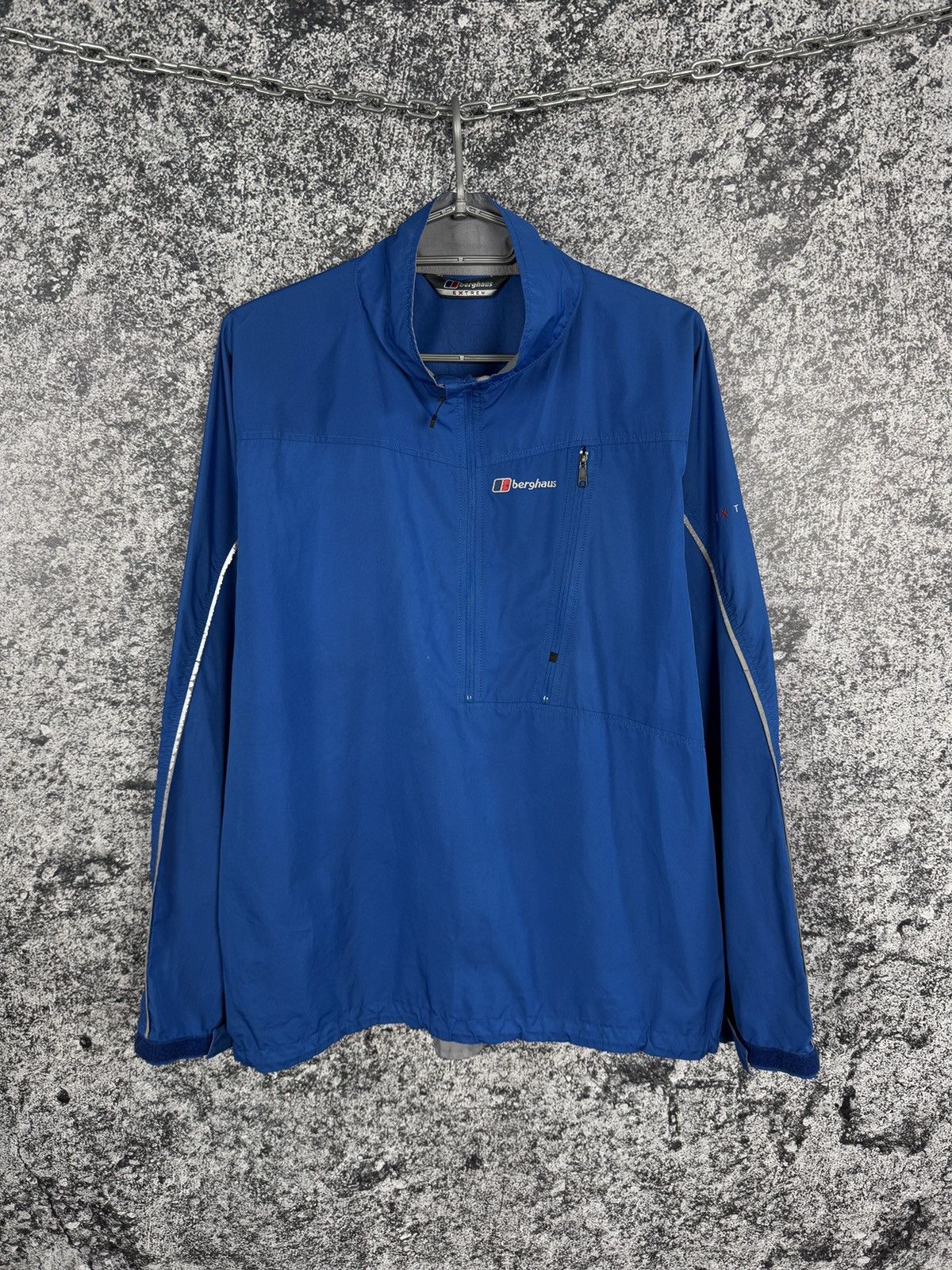 Berghaus Berghaus Extrem Lightweight Jacket Outdoor Hiking Size L Size US L / EU 52-54 / 3 - 1 Thumbnail