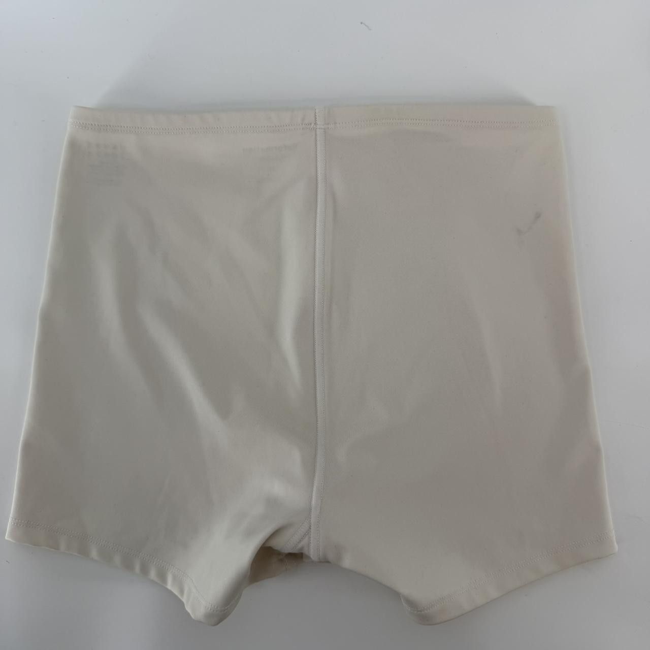Reformation Reformations Ecomove Cream Shorts Size Size 26" / US 2 / IT 38 - 7 Thumbnail