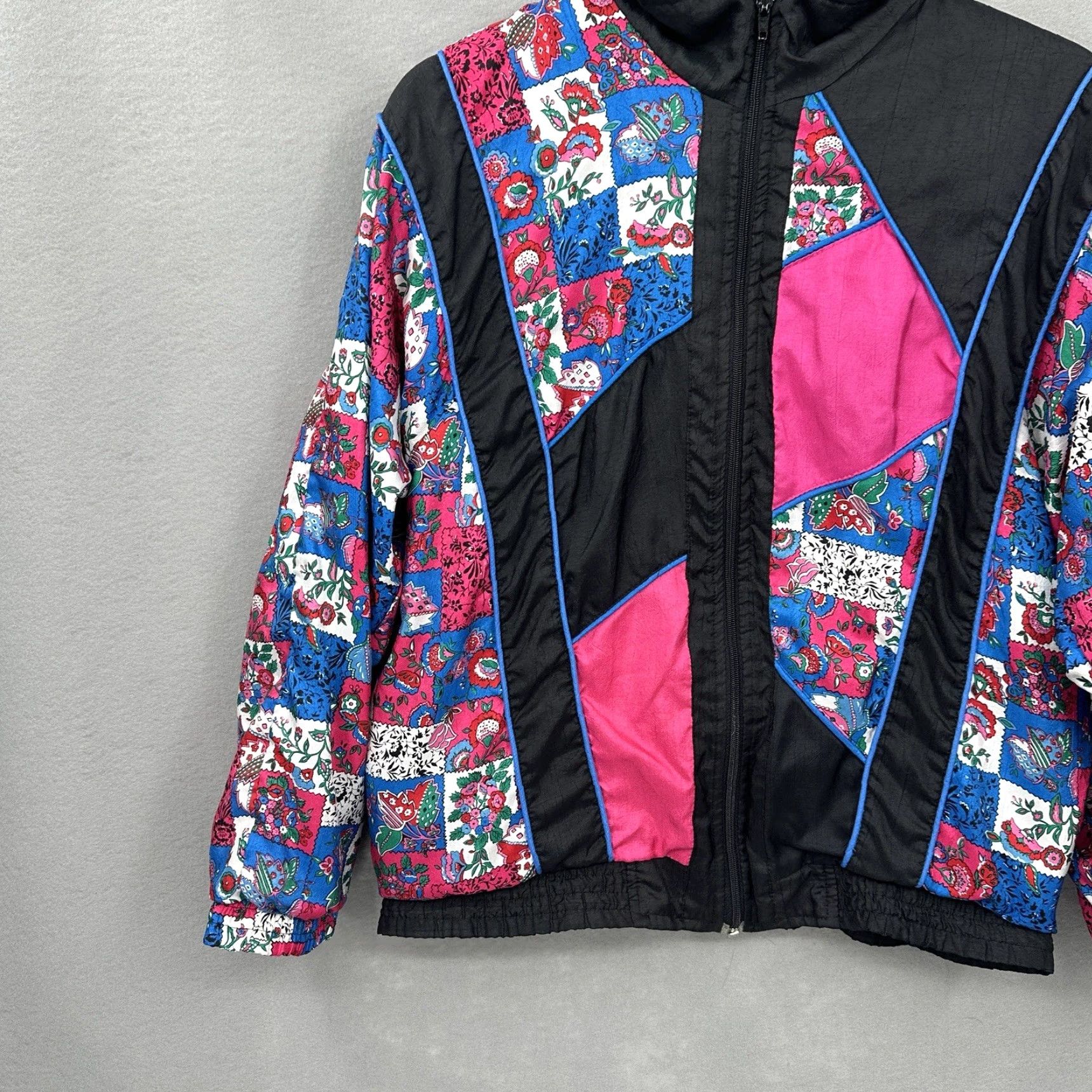 Vintage VINTAGE Westbound Sport Jacket Women M Floral Black Windbreaker 80s Retro Casual Lightweight Lined Nylon Softshell Handcrafted? Size M / US 6-8 / IT 42-44 - 2 Thumbnail