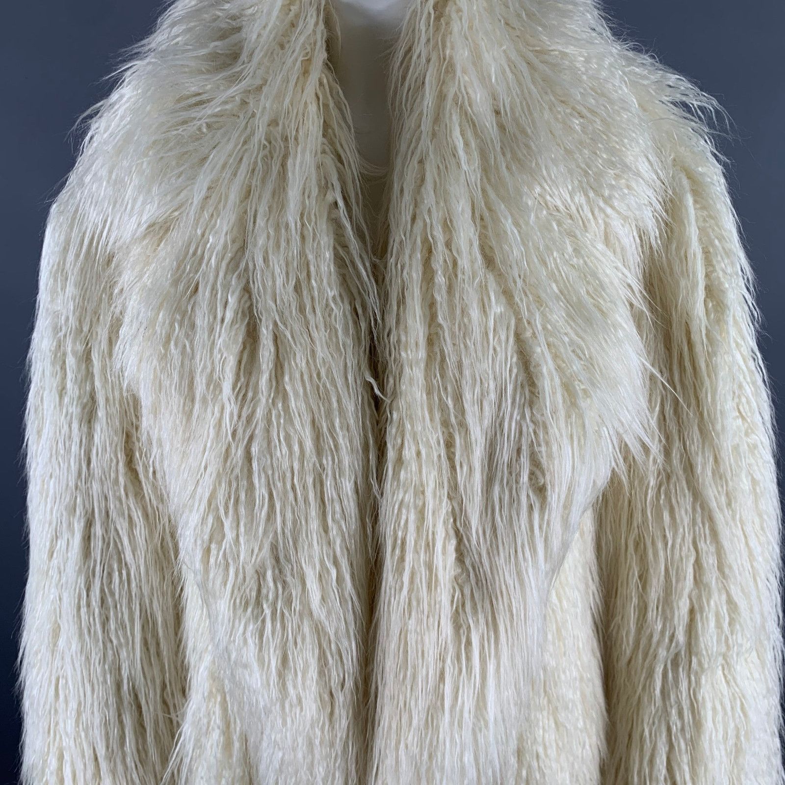 Frankie Shop THE FRANKIE SHOP M/L Off White Faux Fur Notch Lapel Coat Size ONE SIZE - 2 Thumbnail