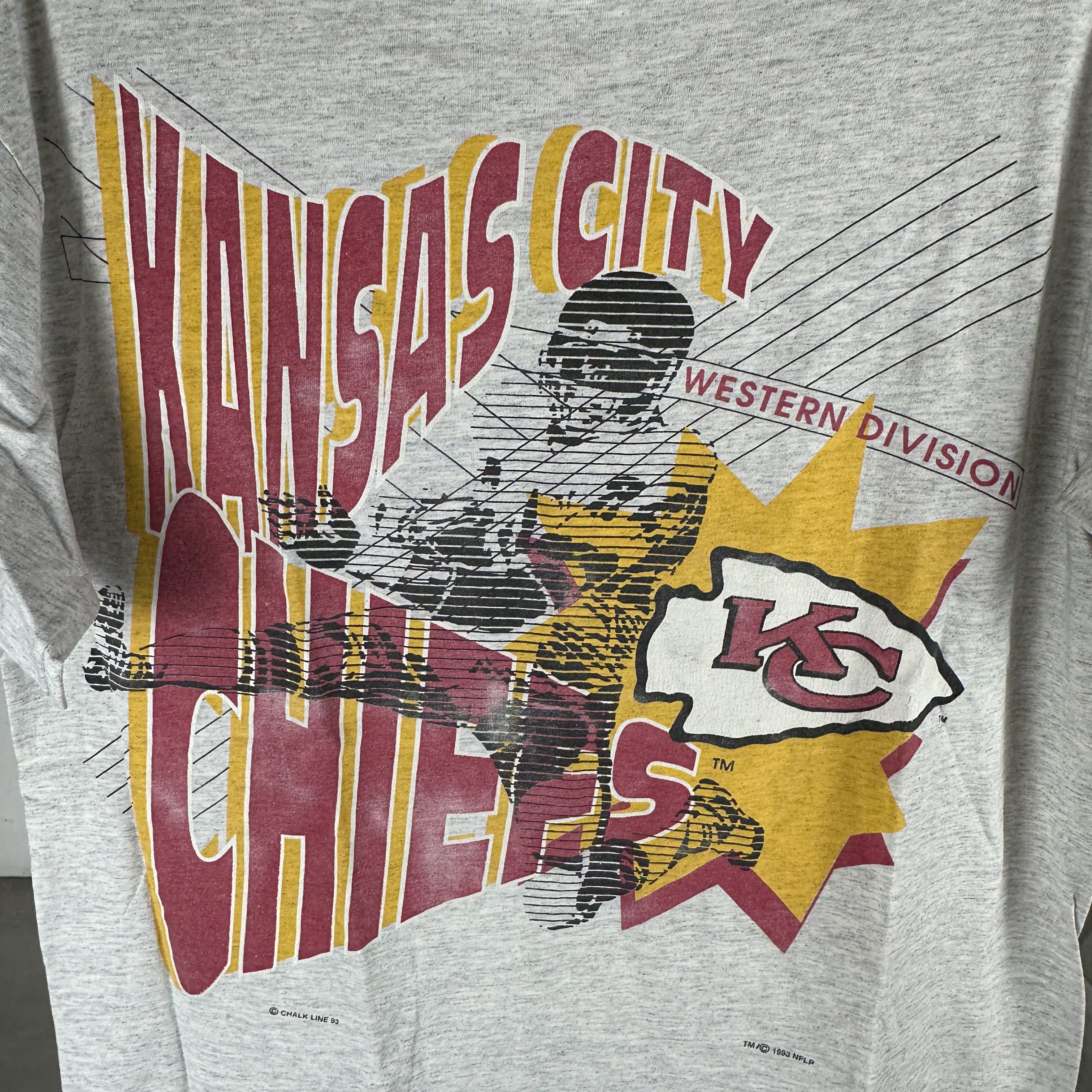 Vintage Vintage 1993 Kansas City Chiefs NFL Graphic XL T-Shirt Size US XL / EU 56 / 4 - 2 Thumbnail