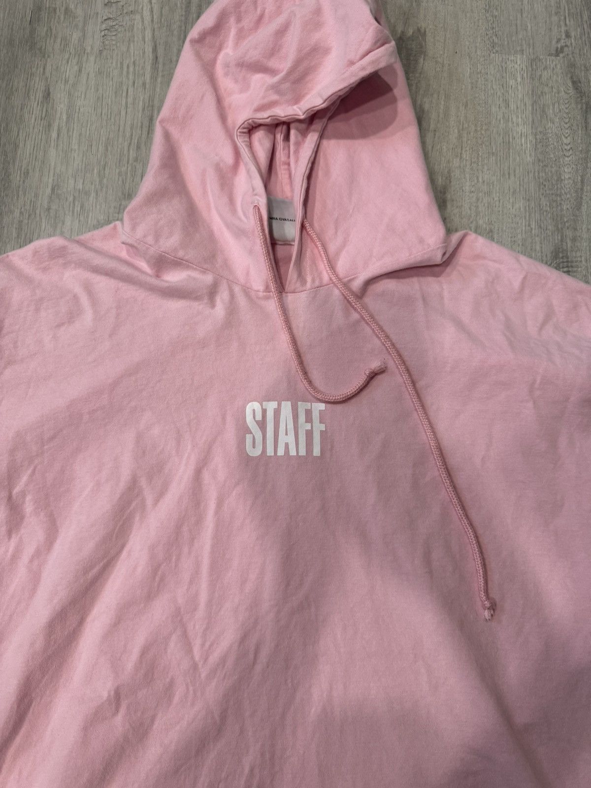 Vetements Vetements Staff hoodie SS17 Size US L / EU 52-54 / 3 - 2 Thumbnail