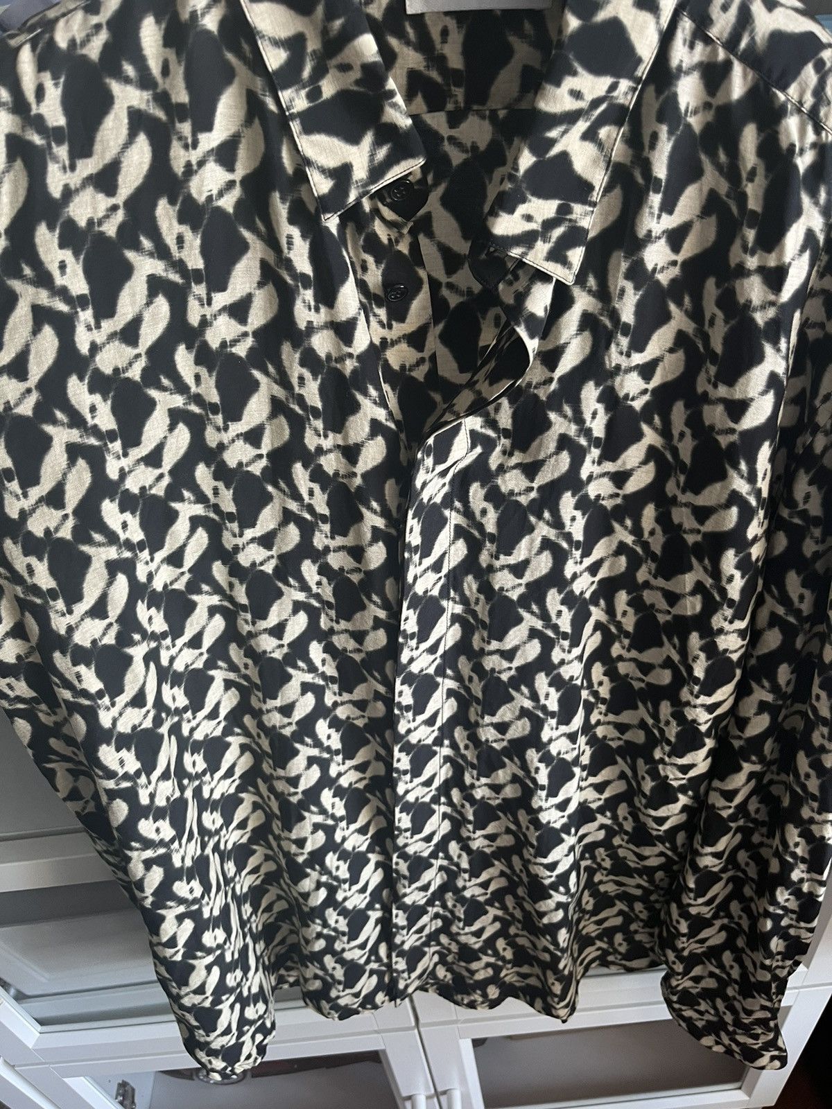 Saint Laurent Paris Abstract print shirt collar size 41 Size US M / EU 48-50 / 2 - 19 Thumbnail