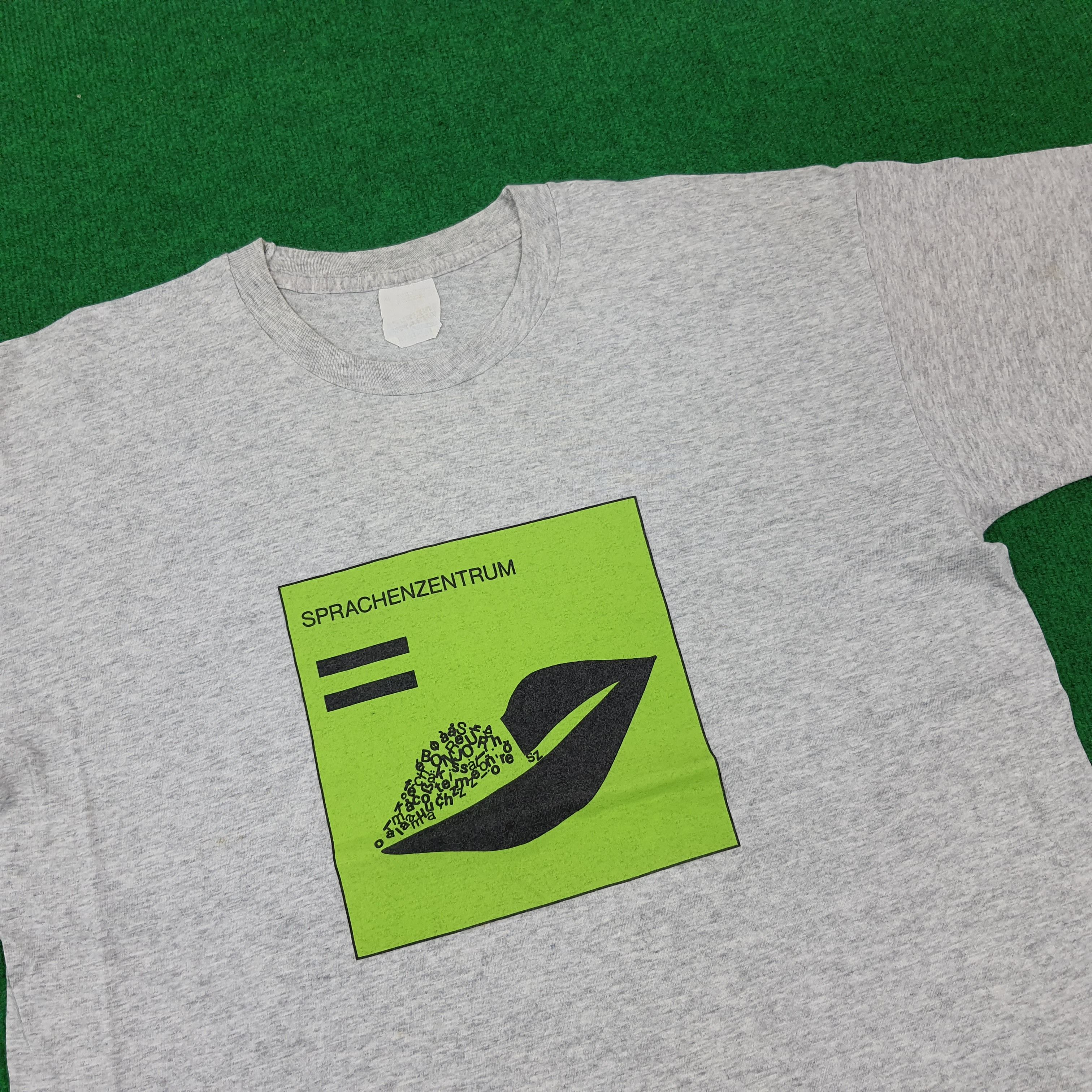 Vintage Vintage SPRACHENZENTRUM Universitat Tshirt Size US XL / EU 56 / 4 - 4 Thumbnail