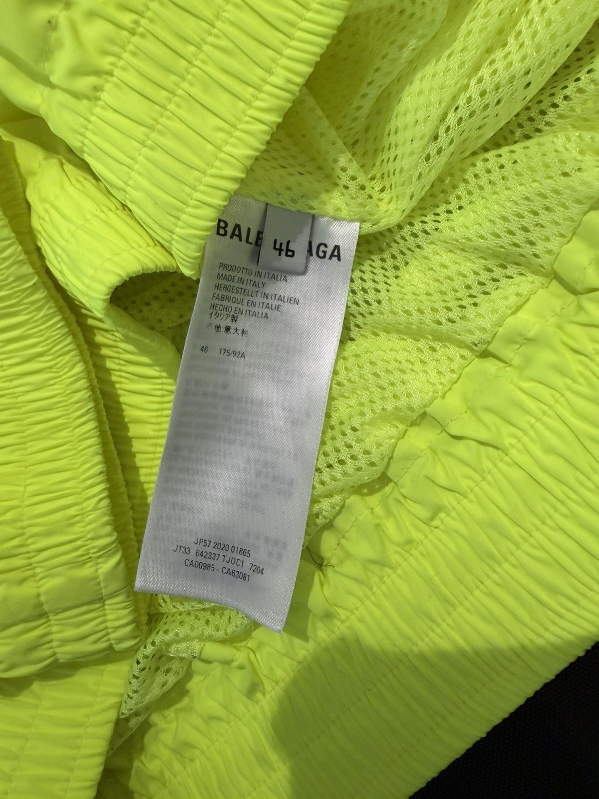 Balenciaga Balenciaga Sporty B Neon yellow windbreaker jacket Size US S / EU 44-46 / 1 - 5 Thumbnail