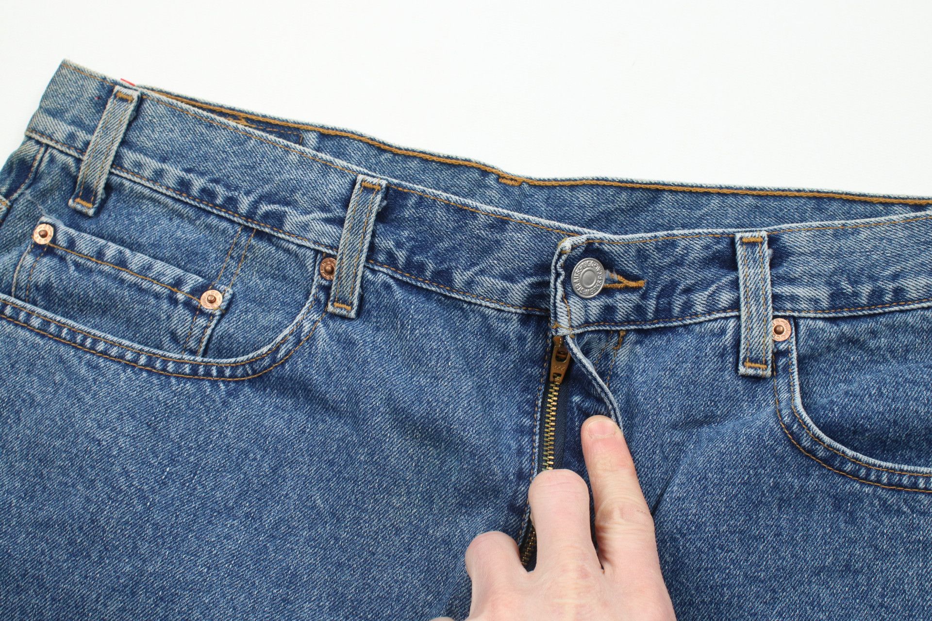 Levi's × Vintage Vintage 90s Levis 550 Relaxed Fit Denim Jean Shorts Jorts Size US 38 / EU 54 - 5 Thumbnail