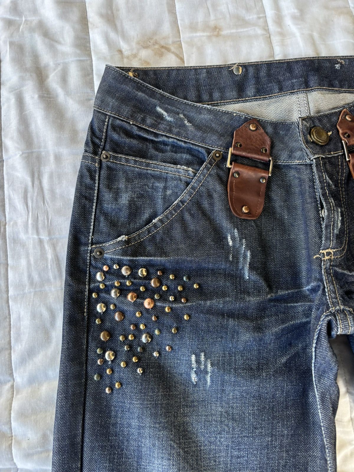 Japanese Brand Anna Biagini Leopard Pocket Studded Distressed Denim Jeans Size 30" / US 8 / IT 44 - 10 Thumbnail