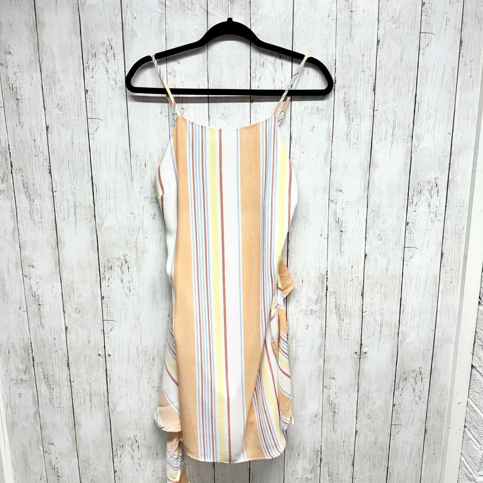 Other Altar'd State Dress MD Faux Wrap Mini Ruffled Layered Light Size M / US 6-8 / IT 42-44 - 1 Thumbnail
