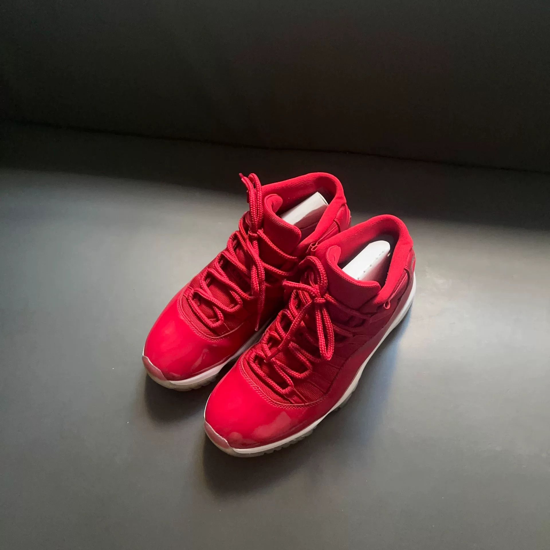 Nike Nike Red Lowtop Sneakers 43 Men Size US 10 / EU 43 - 1 Thumbnail