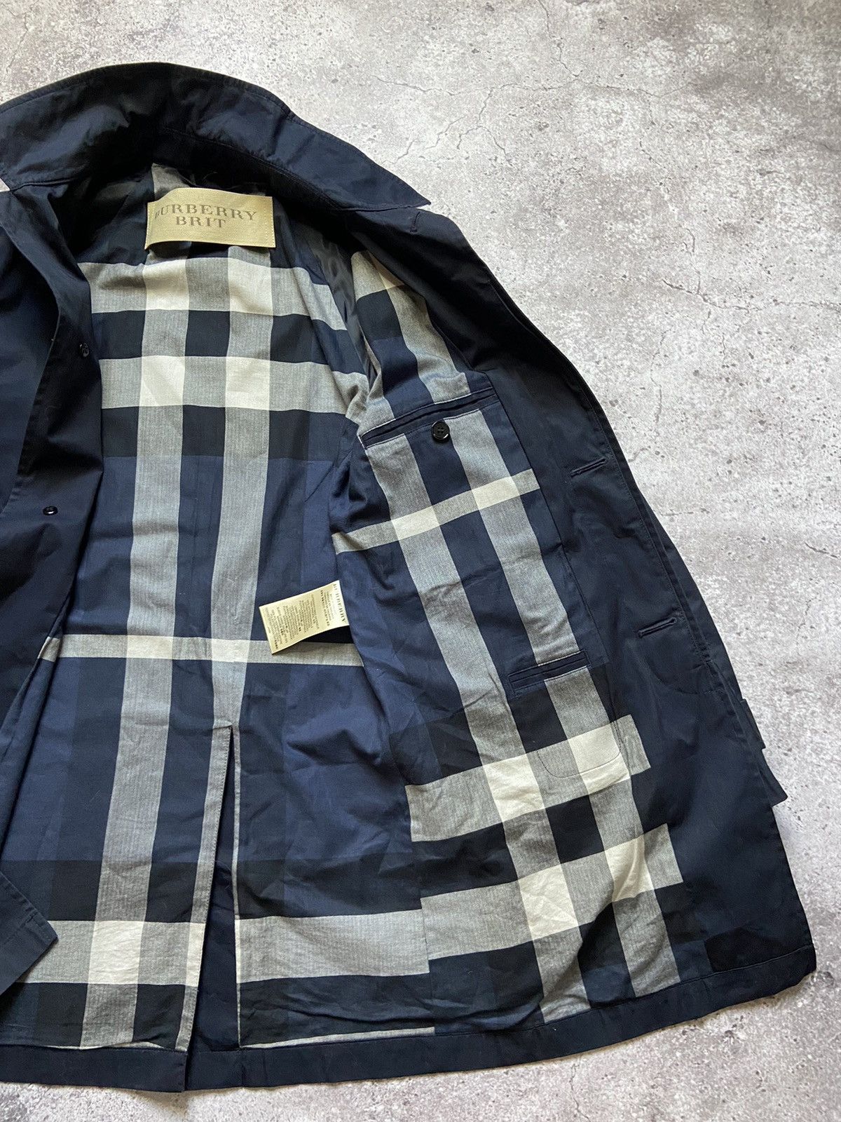 Burberry Burberry Brit Nova Check Inside Trench Coat In Navy Size US M / EU 48-50 / 2 - 4 Thumbnail