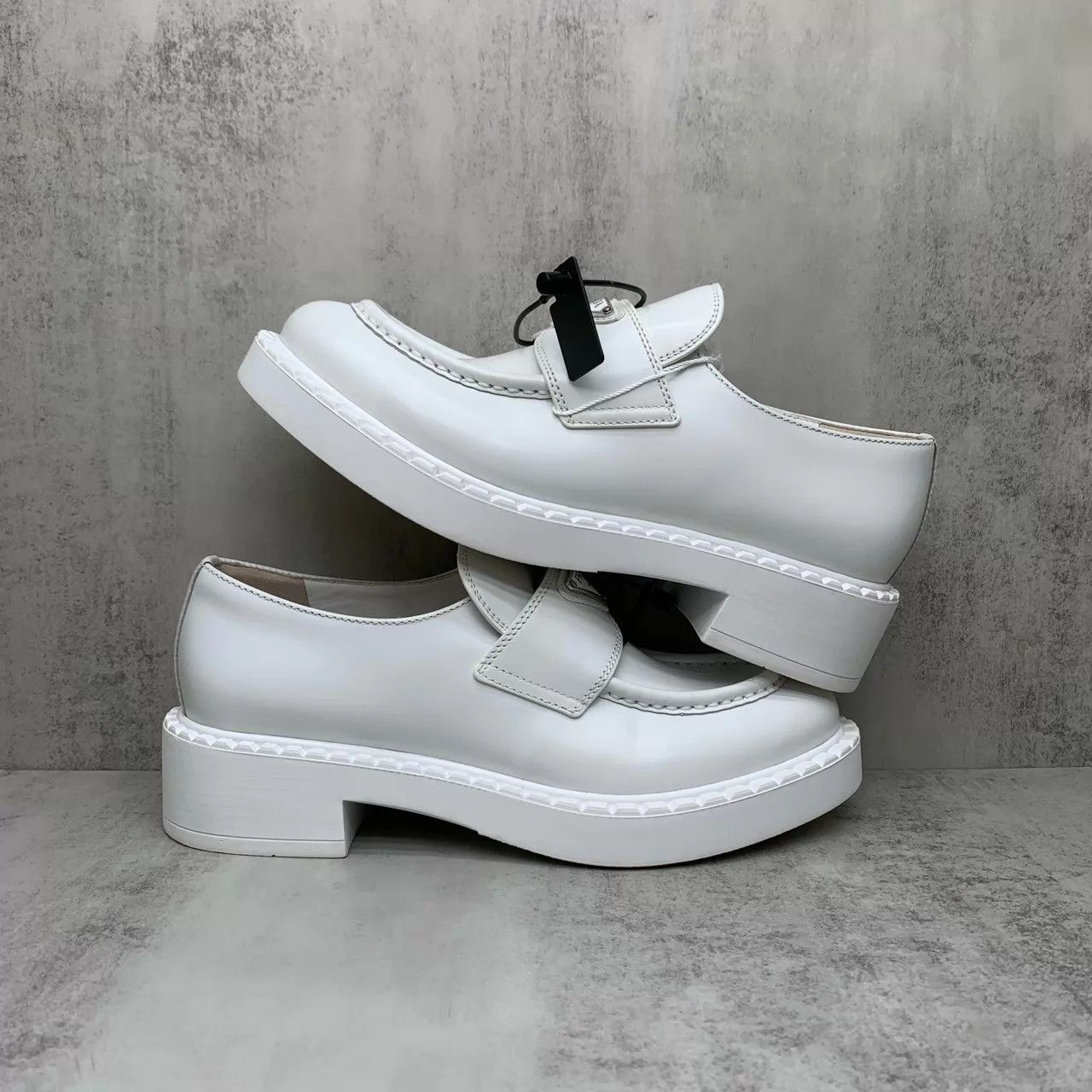 Prada Prada White Triangle Logo Loafers 36.5 95 New LX1044 Size US 6 / IT 36 - 2 Thumbnail