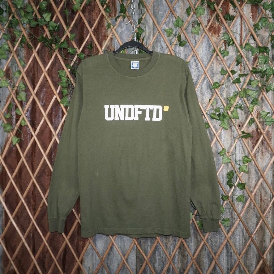 Undefeated Small -undefeated essential long sleeve green T-shirt UNDFTD Size US S / EU 44-46 / 1 - 1 Thumbnail