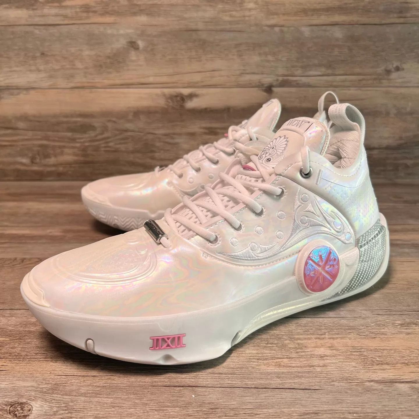 Li-Ning LI-NING Wow 12 Sculpture White 45 Size US 12 / EU 45 - 1 Thumbnail
