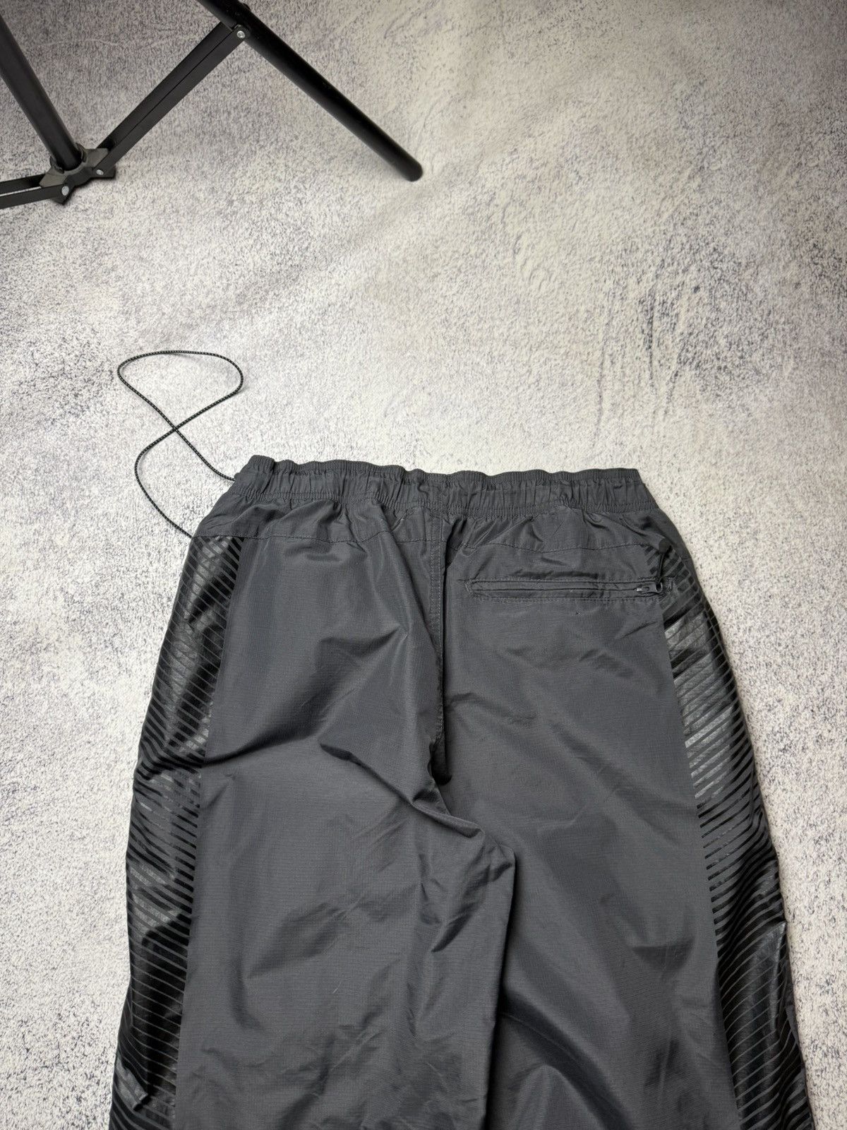 Nike Vintage Nike Air Max Drill Pants Japanese Y2K Gorpcore Size US 34 / EU 50 - 18 Thumbnail