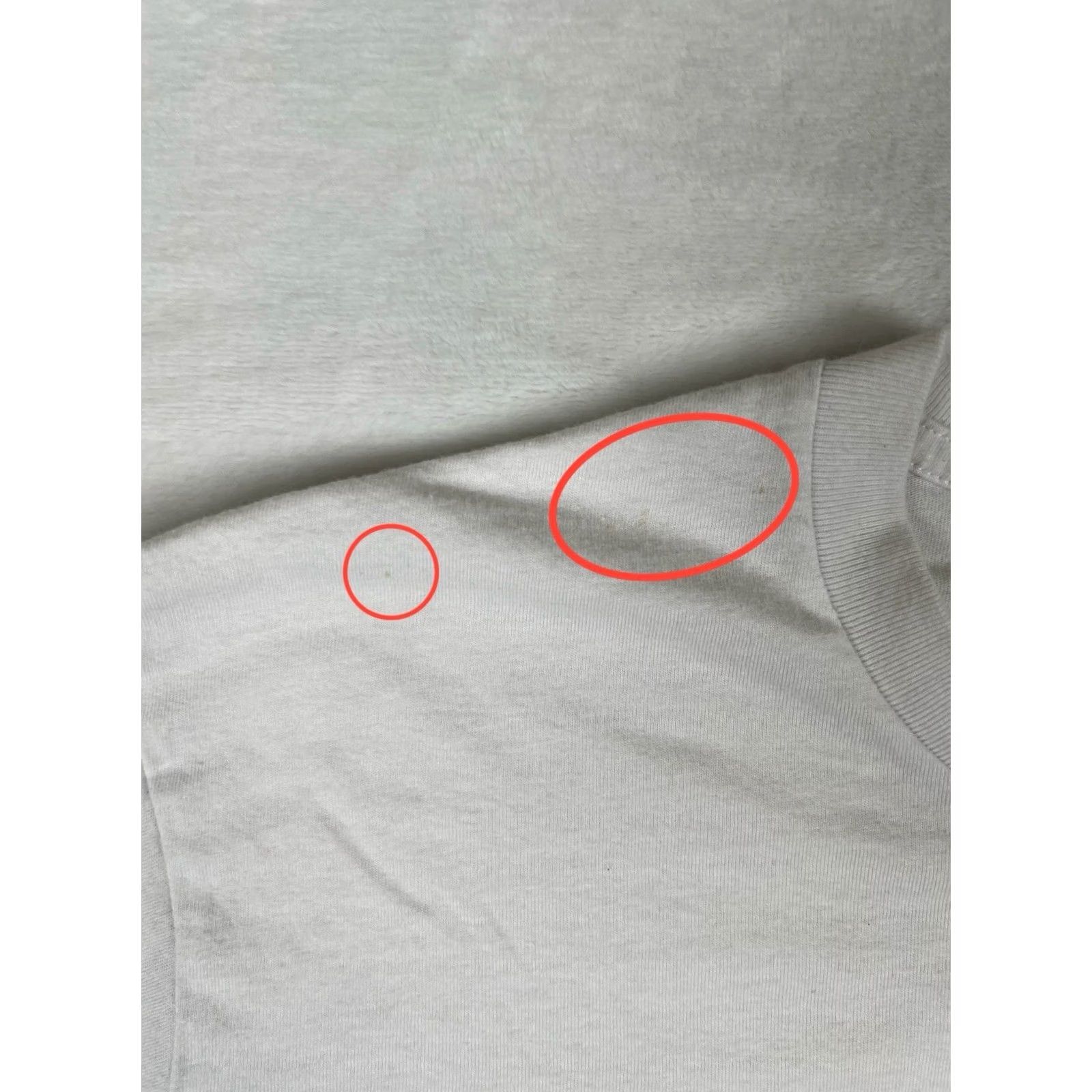 Uniqlo Uniqlo T-Shirt White L Double-Sided BT21 Logo Crew Neck Short Sleeve Men Vintage N/A Size US L / EU 52-54 / 3 - 5 Thumbnail