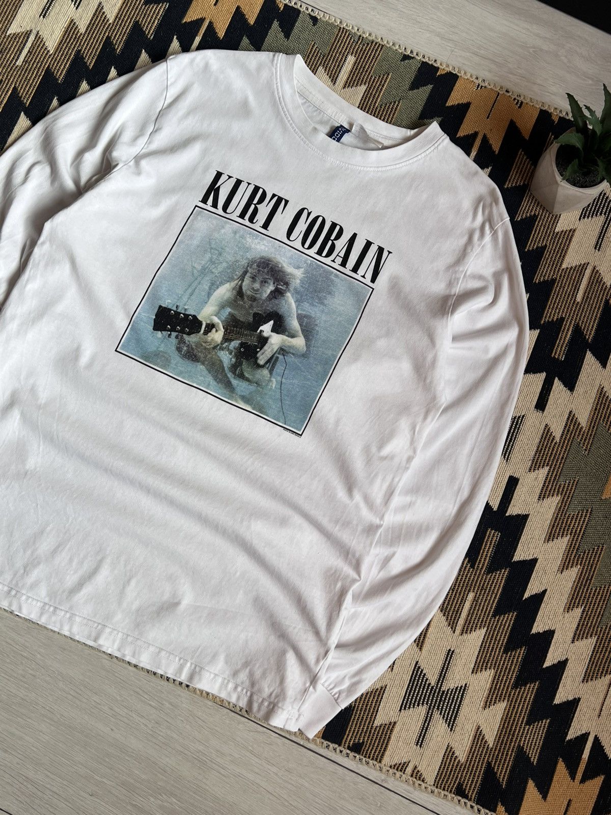 Nirvana RARE❗️Kurt Cobain Nirvana x H&M Long Sleeve Shirt Size US M / EU 48-50 / 2 - 7 Thumbnail