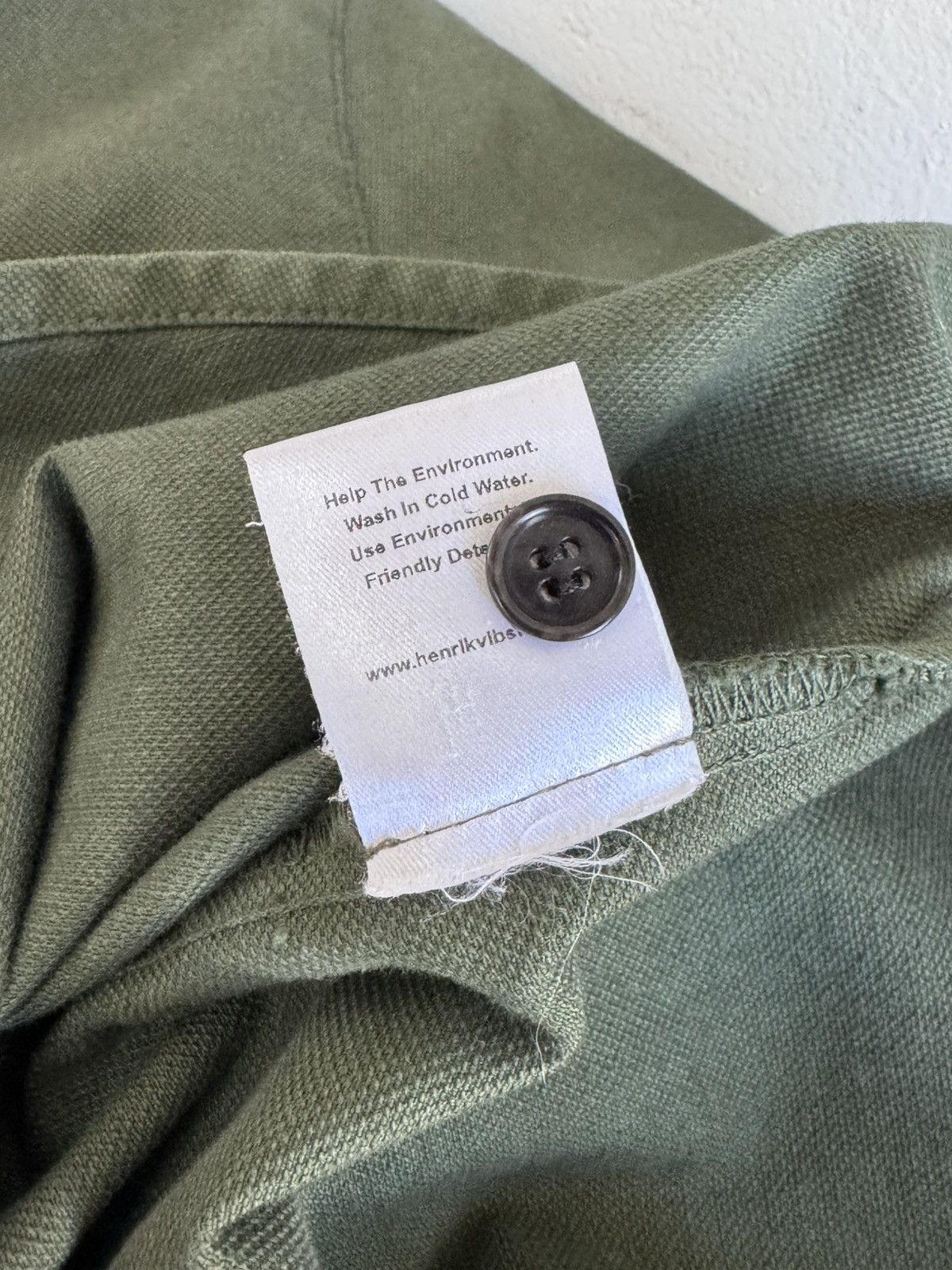 Henrik Vibskov Henrik Vibskov Jaw Nut Shirt Jacket Olive Size S AW18 Size US S / EU 44-46 / 1 - 7 Thumbnail