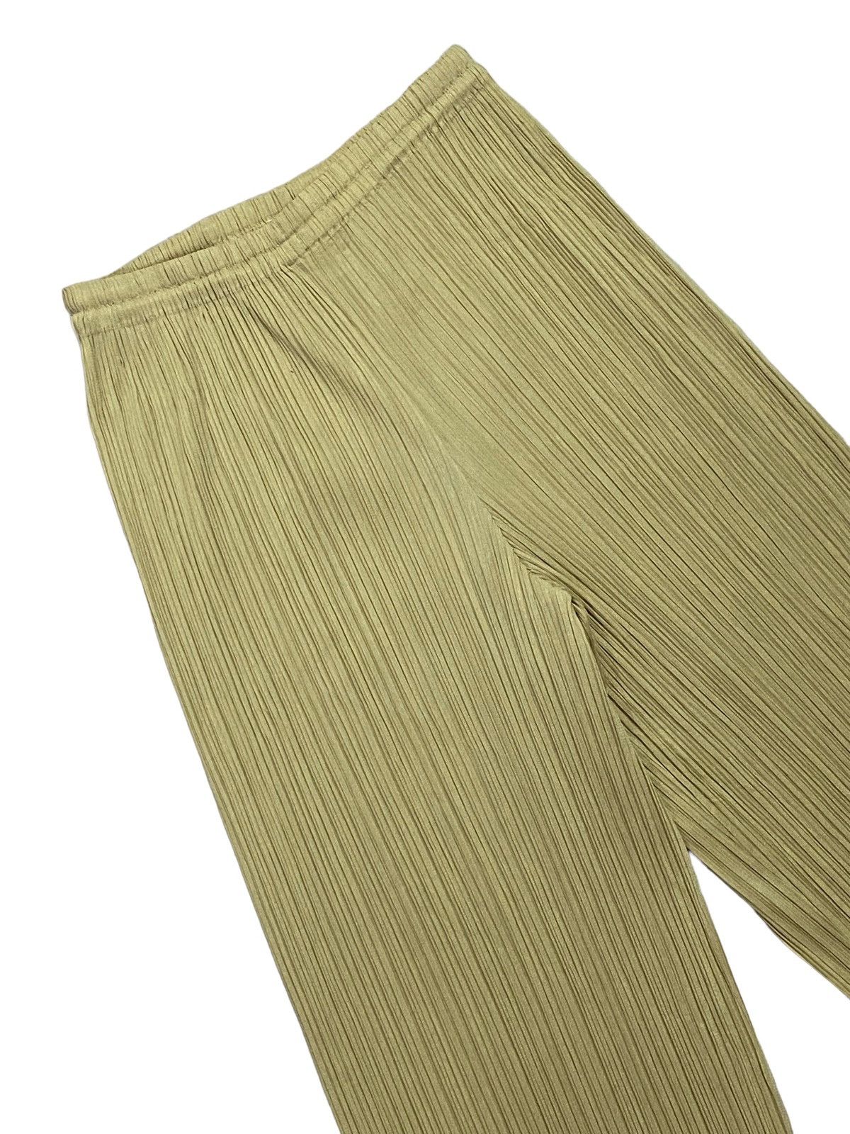 Issey Miyake Pleats Please “Issey Miyake” Pleated Trousers Size 26" / US 2 / IT 38 - 14 Thumbnail