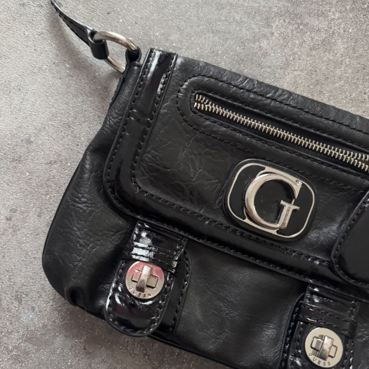 Guess × Japanese Brand × Vintage Guess Vintage Y2K Sexy Glam Crossbody Bag Size ONE SIZE - 5 Thumbnail