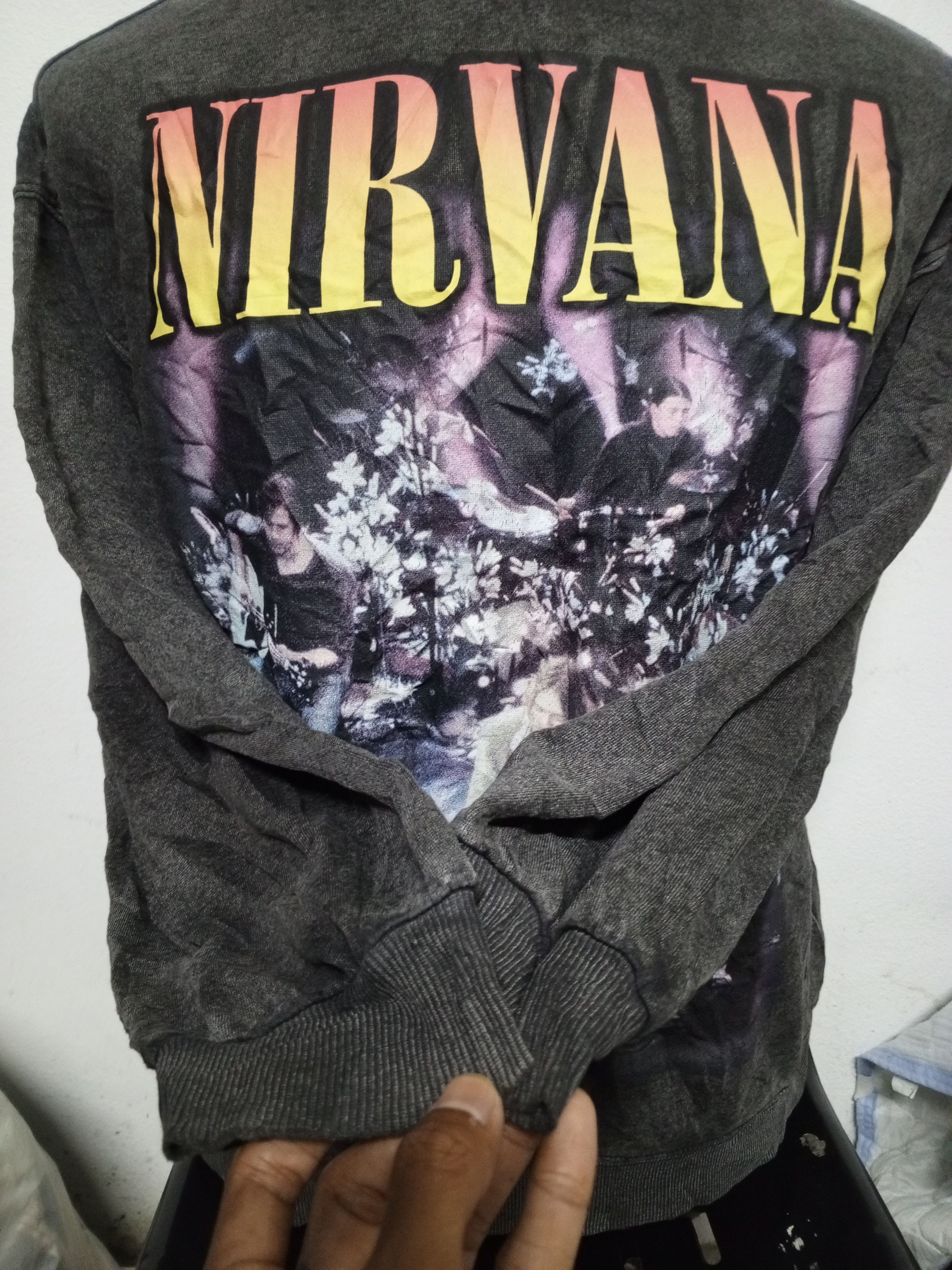 H&M NIRVANA BY H&M SWEATSHIRT Size US M / EU 48-50 / 2 - 3 Thumbnail