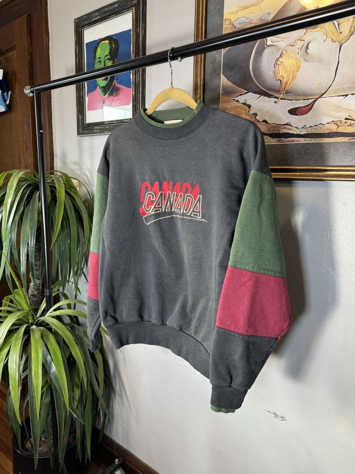 Vintage Vintage Two Tone Canada Sweatshirt Size US S / EU 44-46 / 1 - 3 Thumbnail