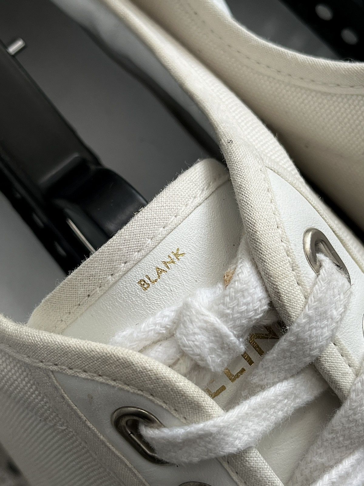 Celine SS20 Celine Blank Canvas Low top Sneaker Size US 7 / EU 40 - 9 Thumbnail