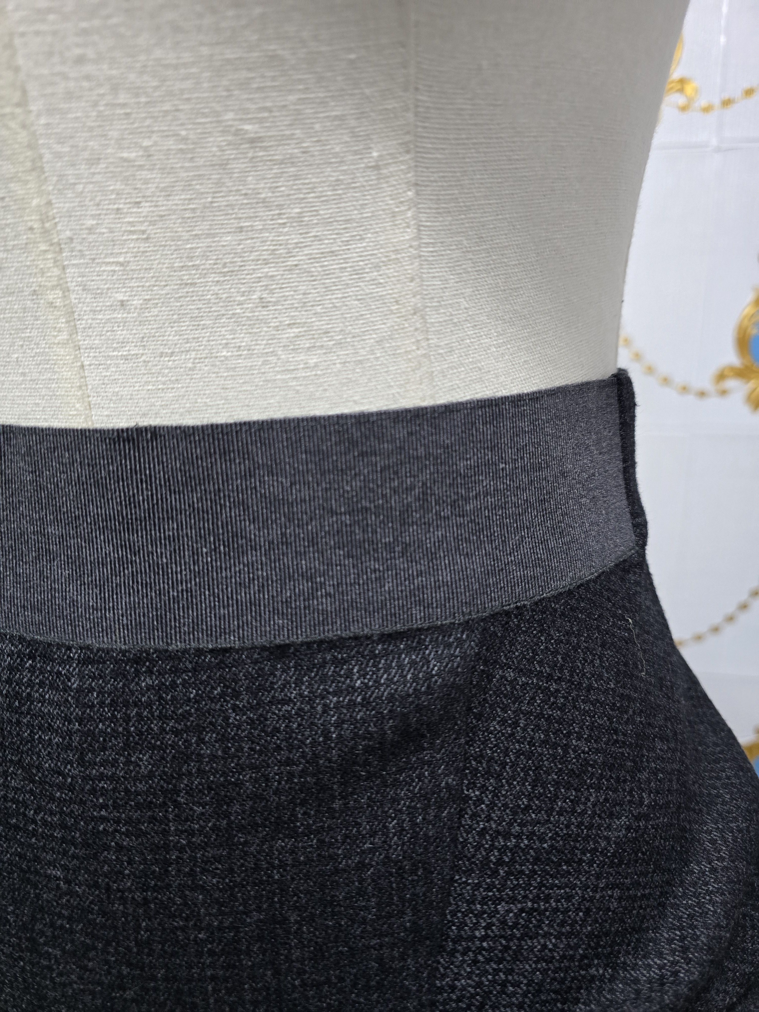 Max Mara × Sportmax × Vintage SPORTMAX skirt Beautiful size Small Size 27" / US 4 / IT 40 - 4 Thumbnail