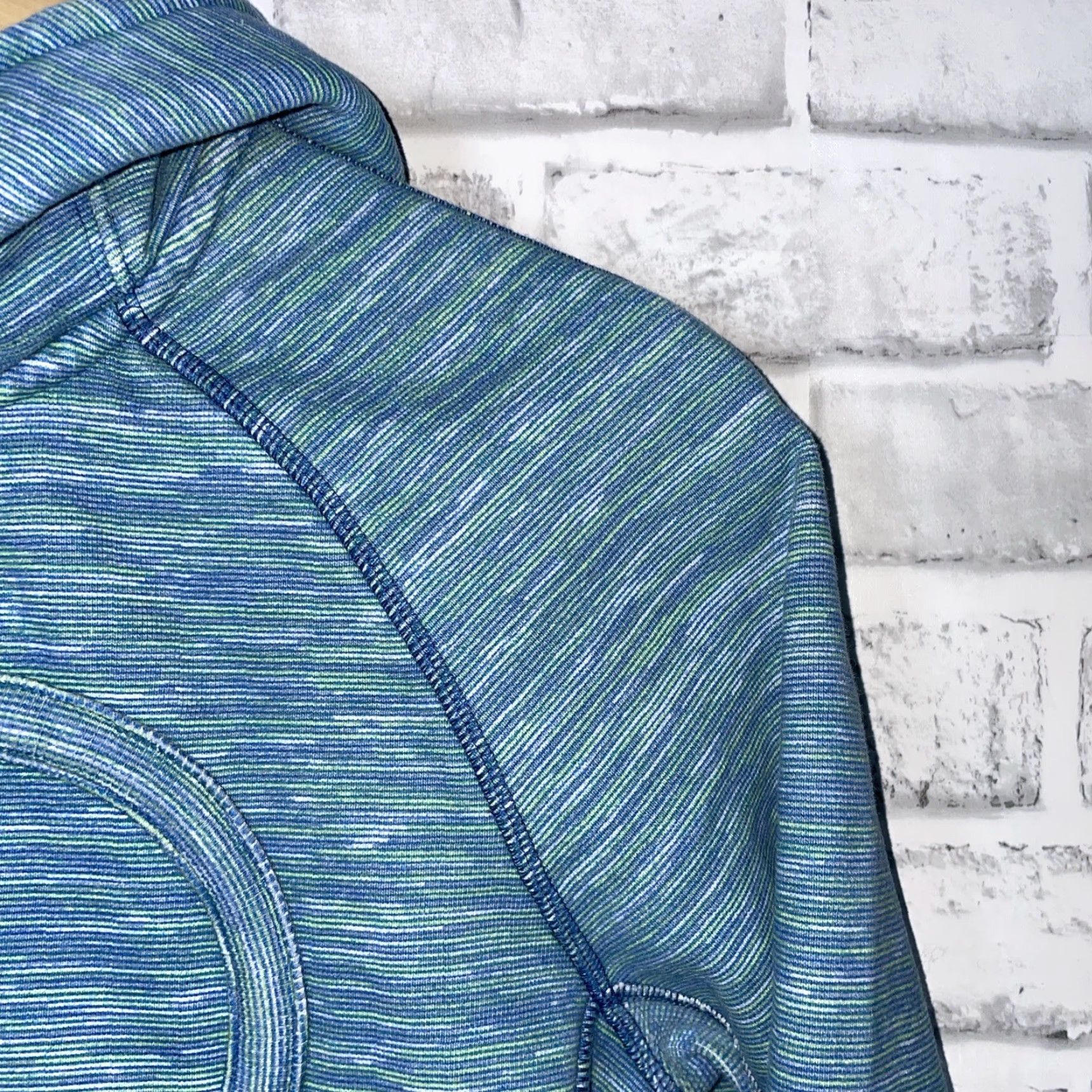 Lululemon Lululemon Hoodie Womens Size 6 Blue Athletic Zip Up Size M / US 6-8 / IT 42-44 - 2 Thumbnail
