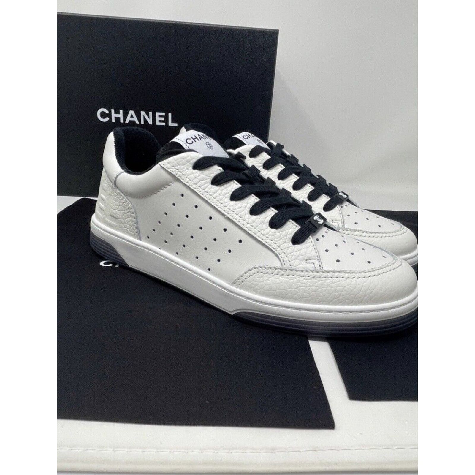 Chanel Chanel Grained Calfskin Fabric Womens Logo Sneakers 39 Size US 8 / IT 38 - 5 Thumbnail