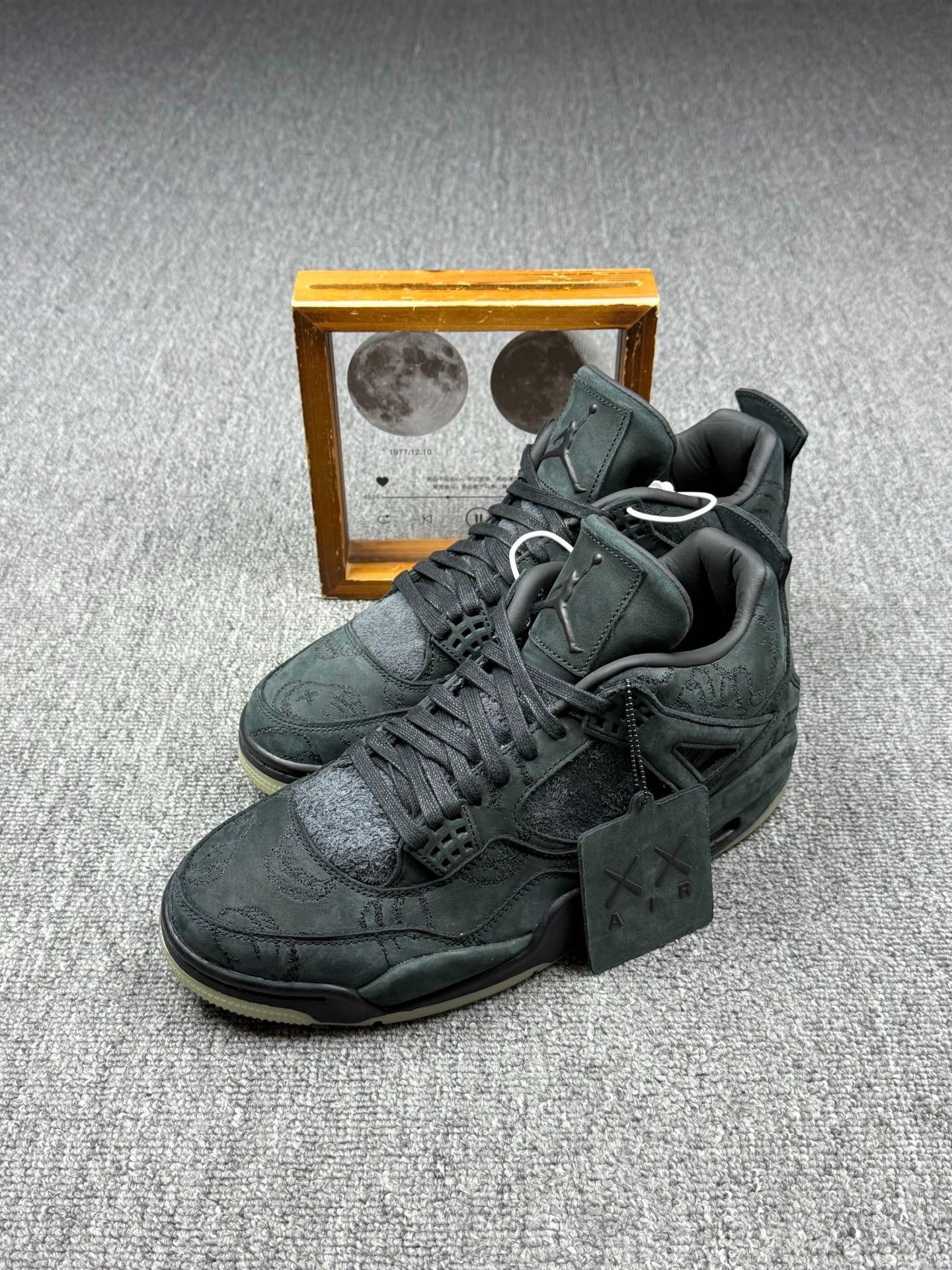Nike Nike AJ4 Black Lowtop Sneakers 11 Men Size US 11 / EU 44 - 1 Thumbnail