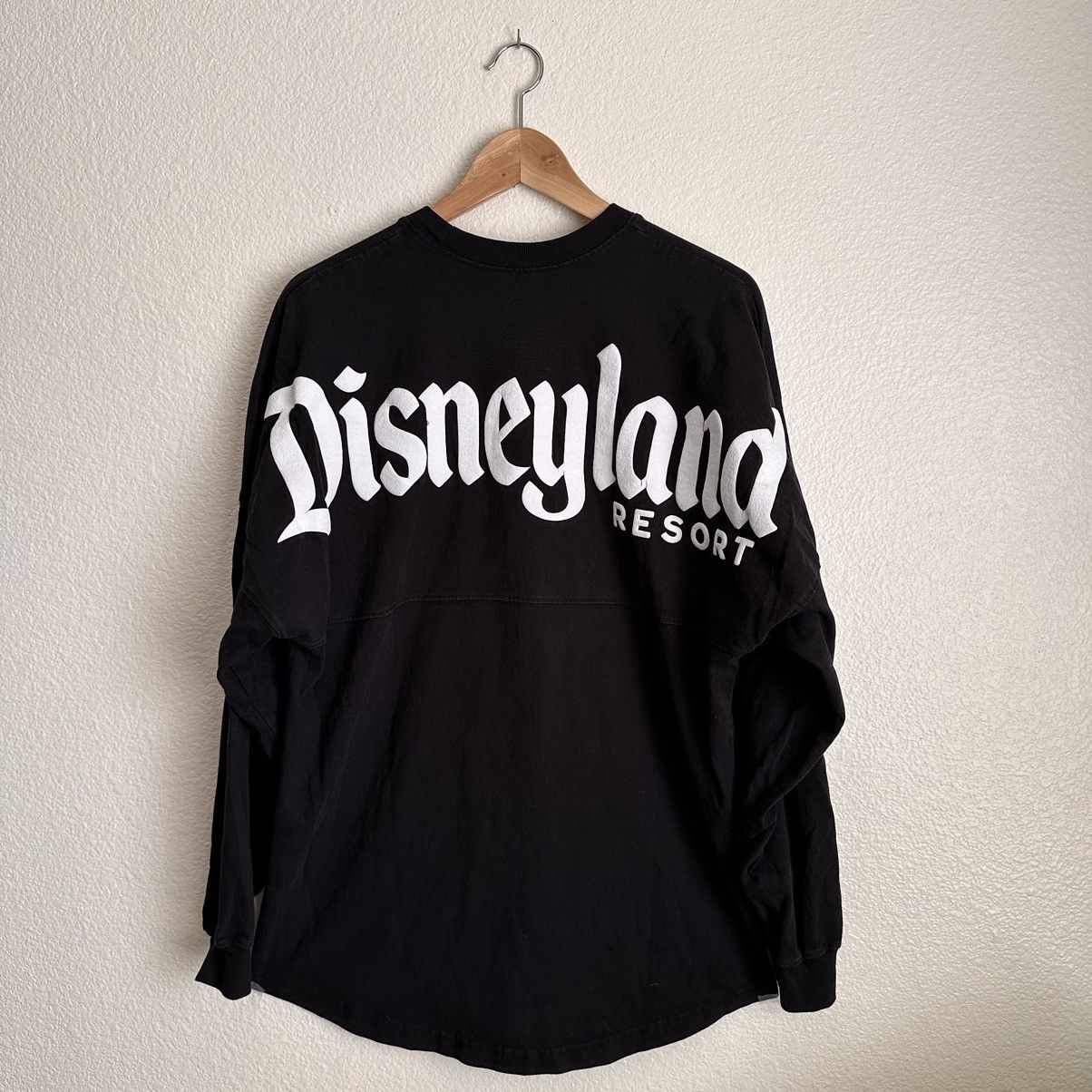 Disney Disney World Disneyland Resort Spirit Jersey size Medium M Size US M / EU 48-50 / 2 - 3 Thumbnail