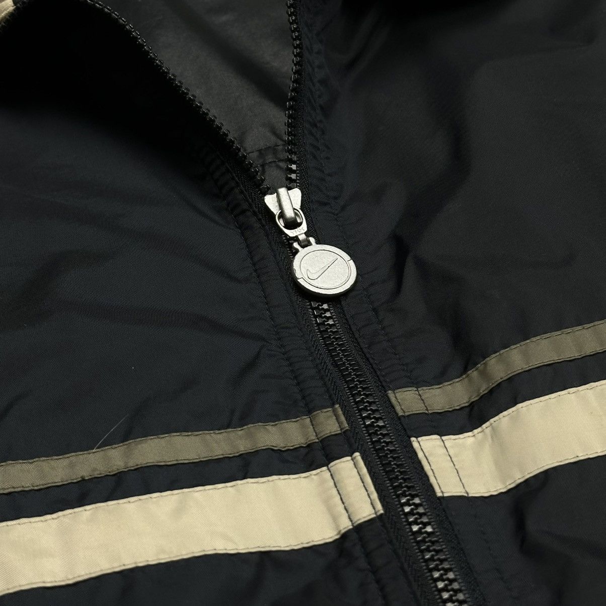 Nike × Vintage 90s Nike Swoosh Vintage Y2K Oversized Nylon Retro Jacket Size US XL / EU 56 / 4 - 3 Thumbnail