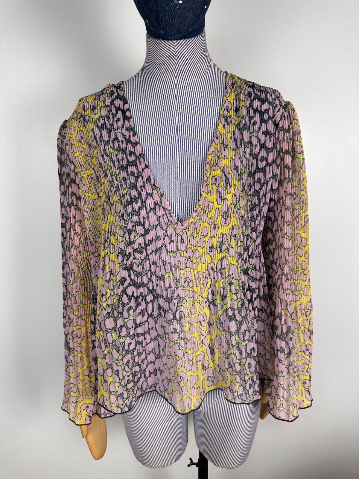 Ganni Ganni Blouse Leopard print Long Sleeve Size 38 Size XS / US 0-2 / IT 36-38 - 1 Thumbnail