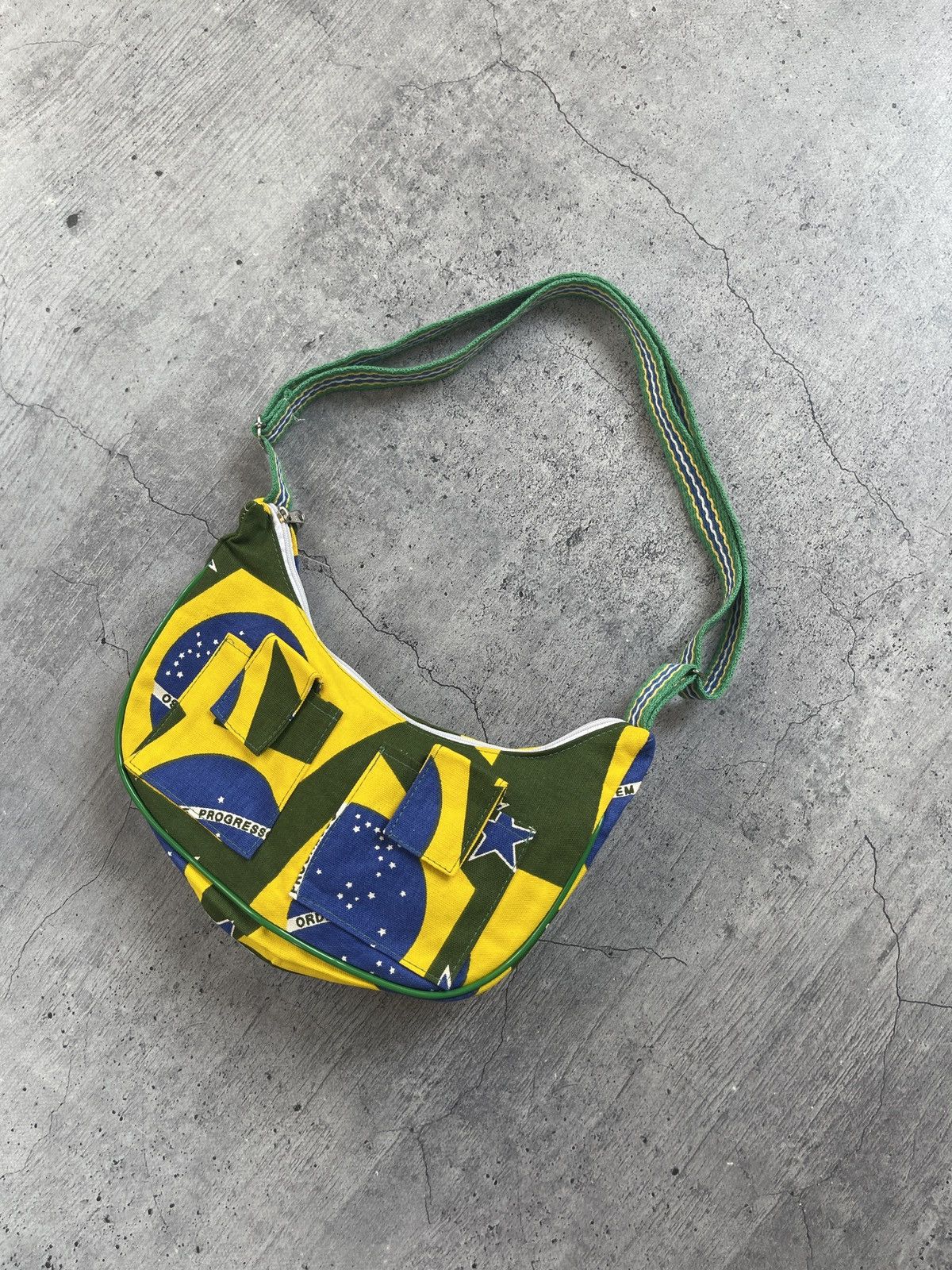 Penalty Rare Bag BRASIL Avant-Garde Y2K Soccer Style Vintage Size ONE SIZE - 2 Thumbnail