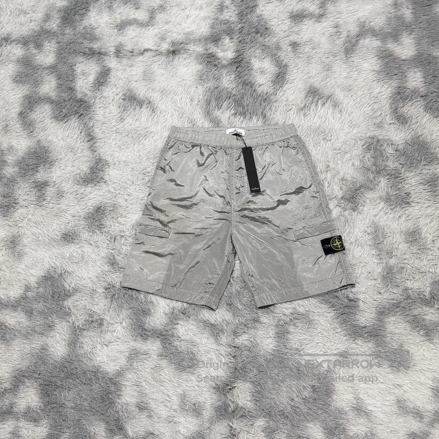 Stone Island Stone Island Metallic Nylon Silver Shorts W32. Size US 32 / EU 48 - 1 Thumbnail