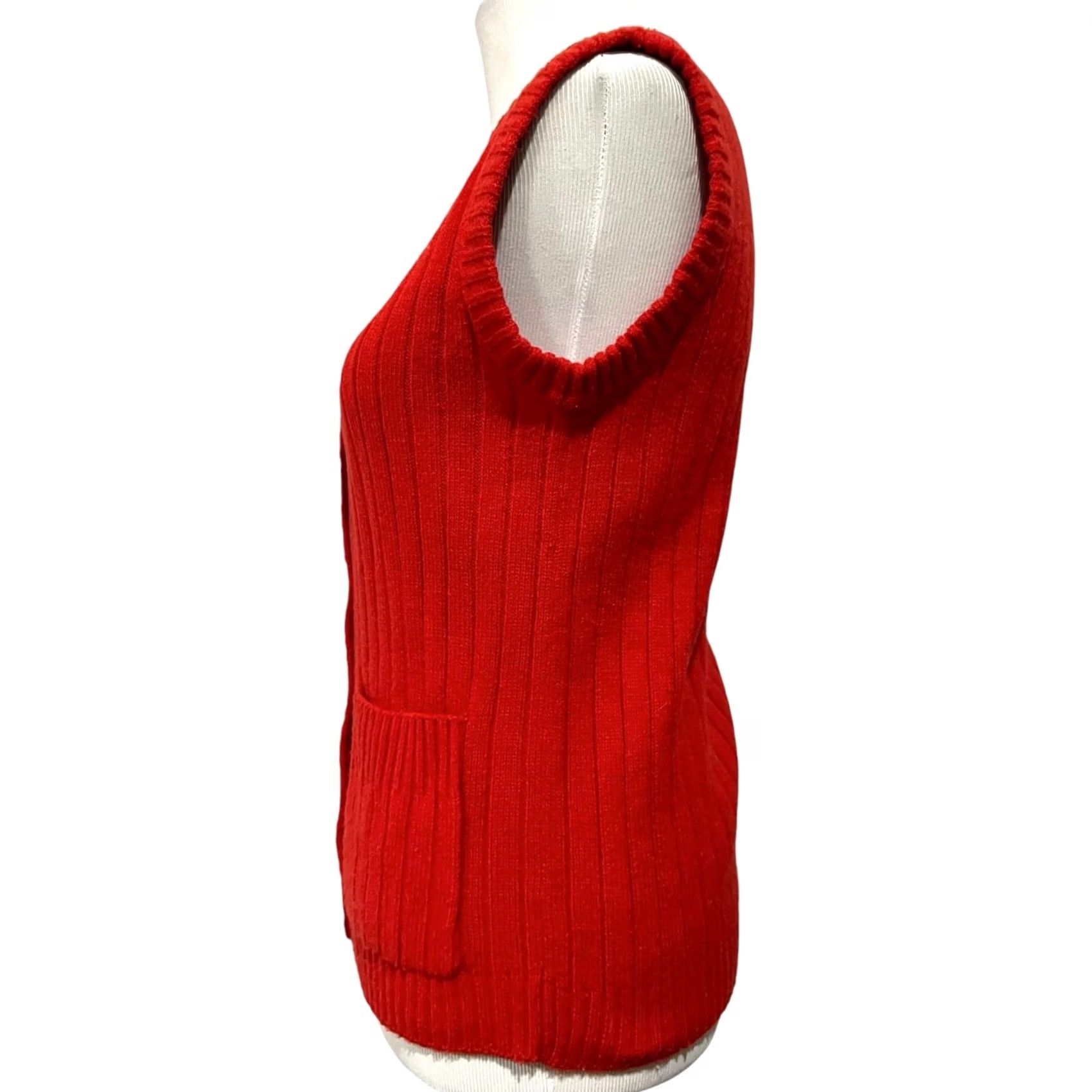 Vintage Merville Women’s Vest Sweater 80s Red V-Neck Pockets Button Front Sz M Vintage Size M / US 6-8 / IT 42-44 - 3 Thumbnail