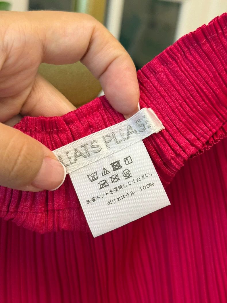 Issey Miyake Issey Miyake size:2 Red pleated straight-leg pants Size 31" - 2 Thumbnail