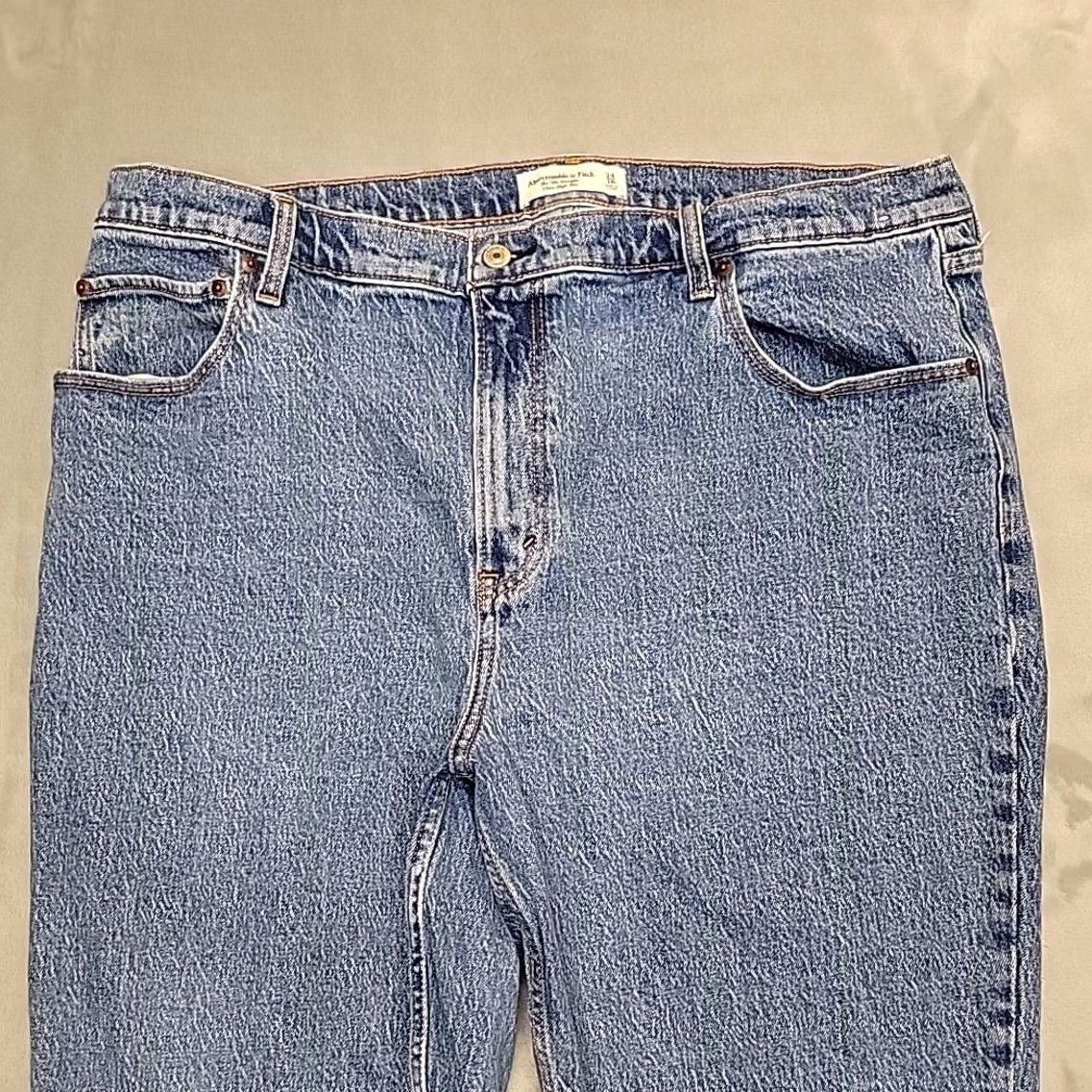 Abercrombie & Fitch VINTAGE Abercrombie & Fitch Jeans Women 18S Blue The 90s Straight Ultra High Rise Casual Jeans Women 18W Blue 5-Pocket Design 90s Mens Womens Size 40" / US 18 - 3 Thumbnail