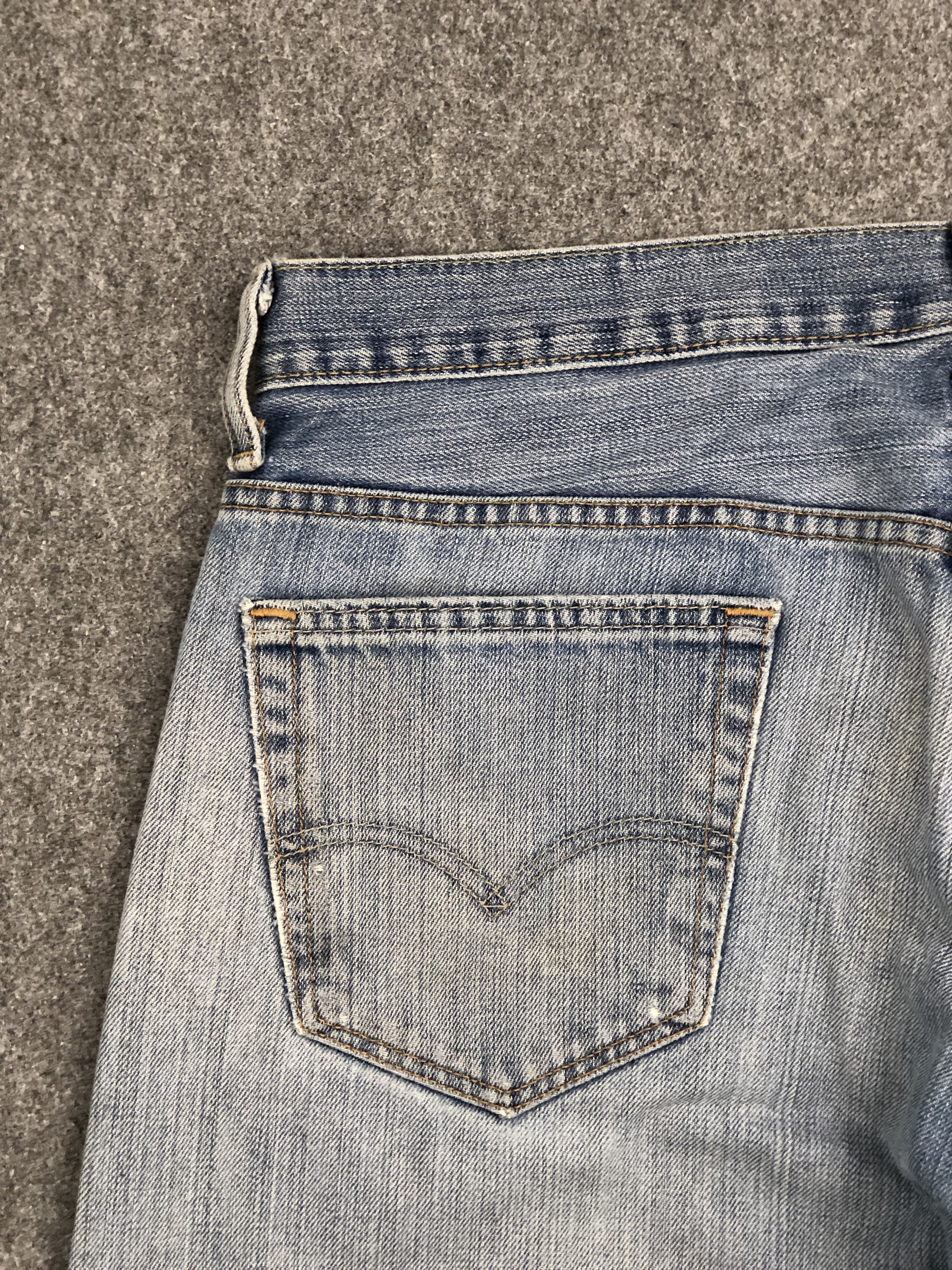 Levi's Vintage Distressed Levis 569 Faded Blue Jeans S0023 Size US 37 - 12 Thumbnail