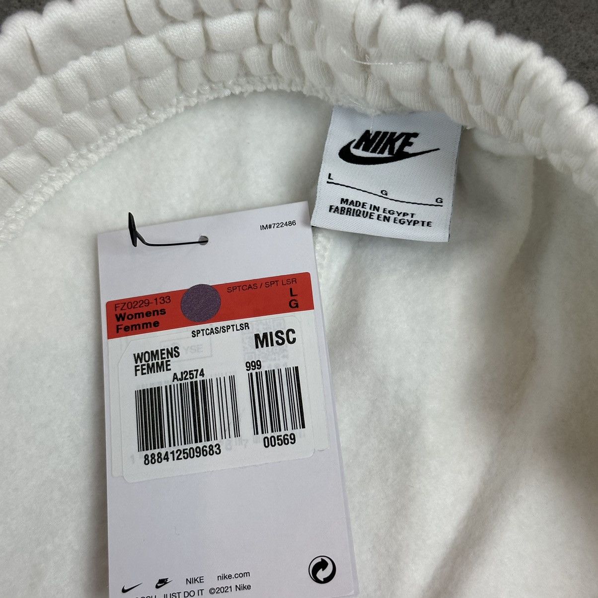 Nike Nike white jogger pants L oversized swoosh Size US 34 / EU 50 - 4 Thumbnail