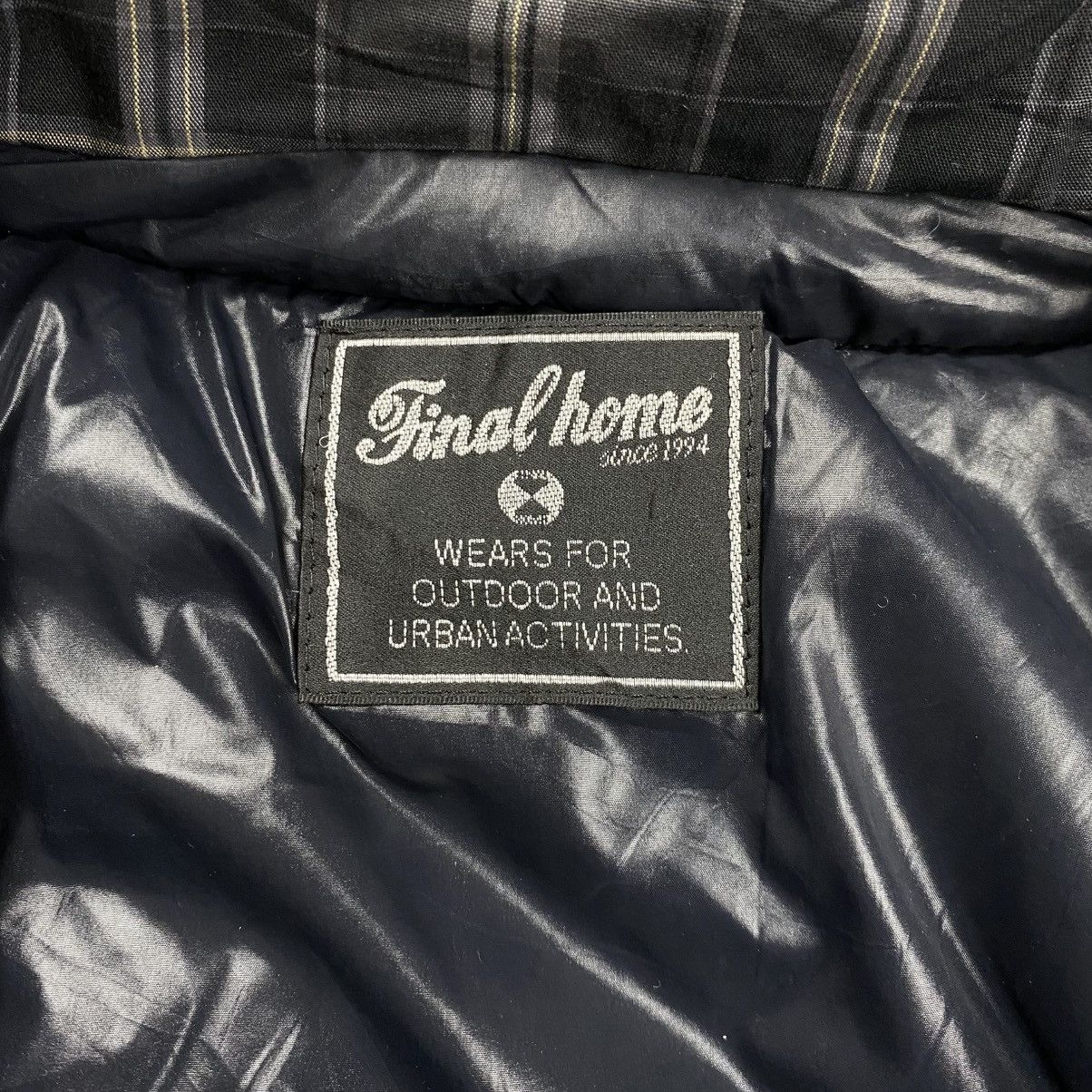 Final Home Final home 2 way plaid puffer jacket detachable hood Size US L / EU 52-54 / 3 - 14 Thumbnail