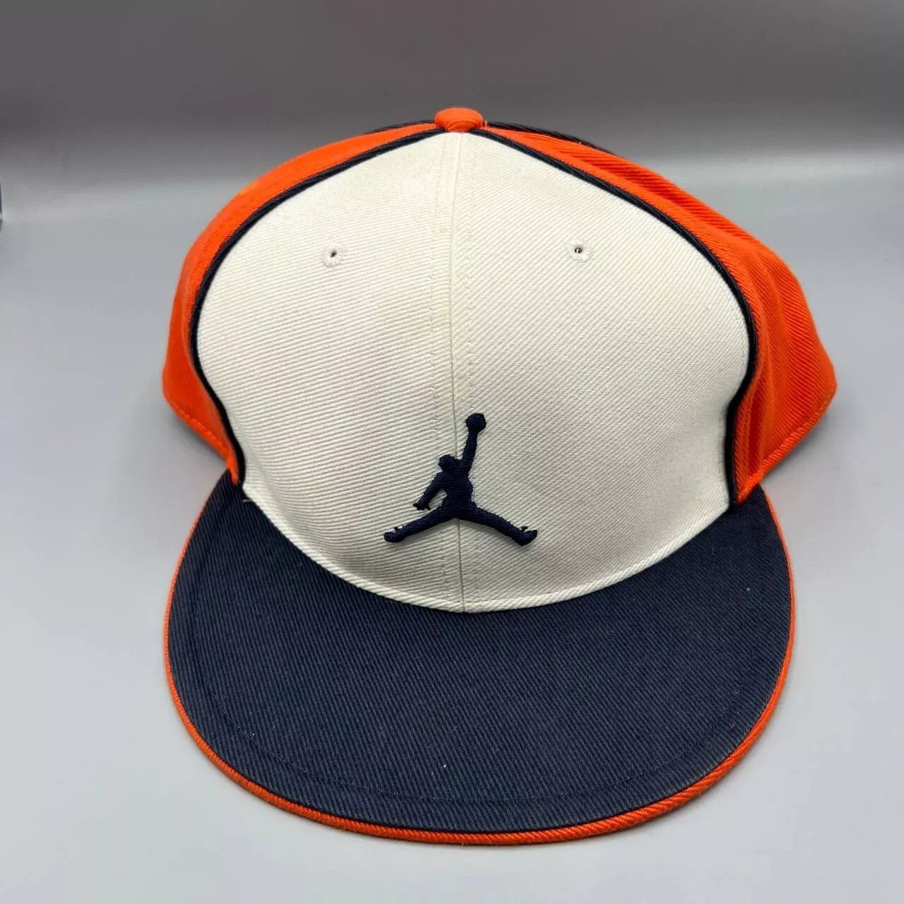 Jordan Brand Air Jordan Hat Men 7 5/8 Embroidered Logo Jumpman Fitted Cap Size ONE SIZE - 1 Thumbnail