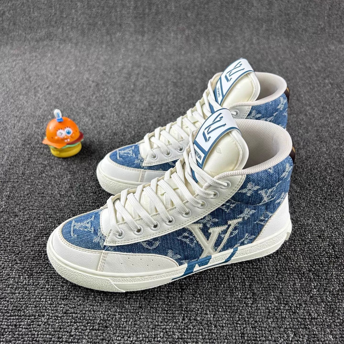 Louis Vuitton LV mismatched blue Monogram sneakers 36 Size US 5.5 / IT 35.5 - 1 Thumbnail
