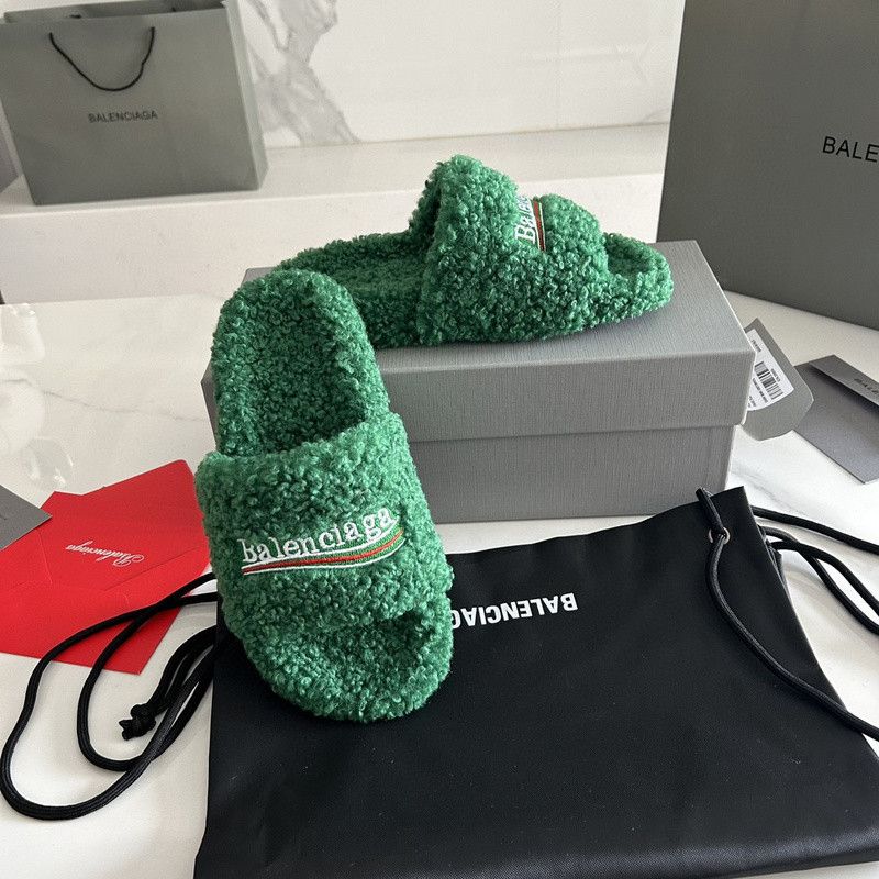 Balenciaga o1srvl11e0224 Furry Slide Sandals in Green | Grailed display picture 3